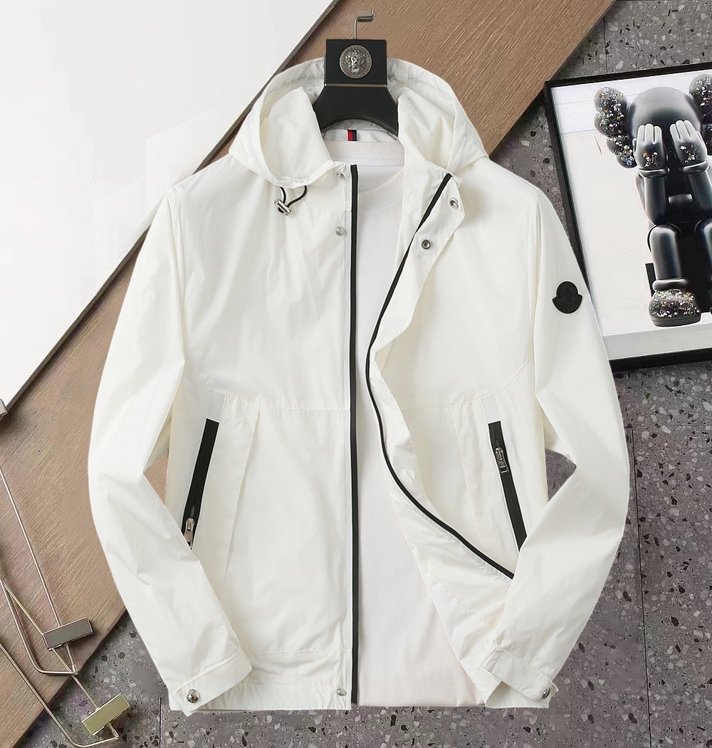 NO:510462,The new jacket and jacket for the spring of 2025 are perfect in the show, comfortable and warm, the three-standard complete colors and full and attractive, and the very outstanding design easily advances the sense of fashion. The workmanship is extremely exquisite and rigorous, and the wiring is neat and meticulous!  A masterpiece of a big-name designer!  The upper body doesn't look bloated and super handsome!  Spot code M ~ XXXL,,Moncler,jackets & coats,jackets & coats,alexander wang19860909蒙口 2025开春新款夹克外套,秀场新品品相非常完美,舒适保暖,三标齐全色泽饱满诱人,非常出彩的设计,轻松将时髦感进阶,做工极为考究严谨,走线工整细致！大牌设计师巨作！上身不显臃肿、超级帅气！现货码数M ～ XXXL,,Moncler,jackets & coats,jackets & coats,alexander wang,Men's clothing