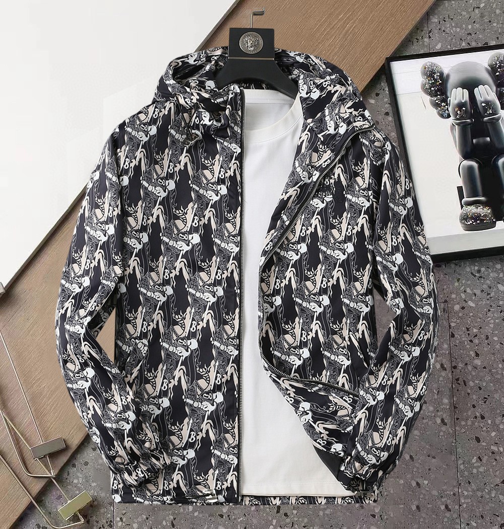 NO:510465,Burberry's new spring jacket 2025, the new product on the show is perfect, comfortable and warm, the three-standard complete colors and full and attractive, and the very outstanding design easily advances the sense of fashion. The workmanship is extremely exquisite and rigorous, and the wiring is neat and meticulous!  A masterpiece of a big-name designer!  The upper body doesn't look bloated and super handsome!  Spot code M ~ XXXL,,burberry,jackets & coats,jackets & coats,alexander wang19860909巴宝莉 2025开春新款夹克外套,秀场新品品相非常完美,舒适保暖,三标齐全色泽饱满诱人,非常出彩的设计,轻松将时髦感进阶,做工极为考究严谨,走线工整细致！大牌设计师巨作！上身不显臃肿、超级帅气！现货码数M ～ XXXL,,burberry,jackets & coats,jackets & coats,alexander wang,Men's clothing