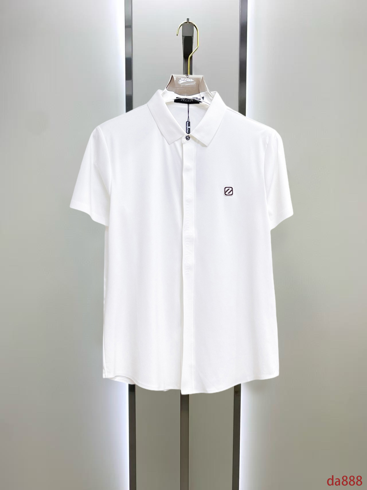 NO:466392,Jenia High-end Business White-collar workers are a must-have item for individuals in the unit!  Seal-free pressed glue ice silk casual business short-sleeved shirt, technological fabric, ice silk traceless, very good body feel, smooth feel and great texture!  Good elasticity, no sense of restraint, the fabric has its own breathable mesh, moisture absorption and sweating, quick drying and keeping it dry, small lapel placket-breasted design, showing a straight posture, not soft pedal, simple style, can be used for business and leisure, highly recommended!  High-elastic ice silk, the touch is as smooth as jade silk, clean and neat, and elegant and gentlemanly. The high-end materials are the key to the fabric, the quality control must be used. The feel is extremely delicate and smooth, the fabric has a good gloss and upper body skeleton feel, so we can greet mature and quality men's clothing!  Sweat in summer and dry in seconds, a brand new experience Business commuting and leisure M-4XL, zegna,shirts,T-shirt,alexander wang19860909杰尼亚 高端商务 白领 单位人士必入单品！ 无痕压胶冰丝休闲商务短袖衬衫,科技面料,冰丝无痕,体感非常棒,手感顺滑质感很棒！弹性好,无任何束缚感,面料自带透气网孔,吸湿排汗,速干保持干爽,小翻领门襟排扣设计,展露挺拔姿态,不软踏,简约款式,商务休闲都可驾驭,强烈推荐！高弹冰丝,触感堪比玉蚕丝一样丝滑,干净利落,儒雅绅士风度.高级材质,重点就是面料上,品控的必上,手感极其细腻光滑,面料光泽感和上身骨架感好,打招成熟品质男装！夏天出汗秒干,全新体验 商务通勤休闲 M-4XL,,zegna,shirts,T-shirt,alexander wang,Men's clothing