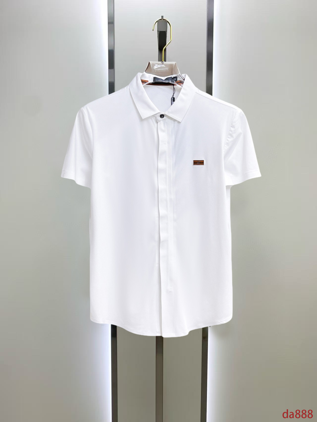 NO:448696,Jenia High-end Business White-collar workers are a must-have item for individuals in the unit!  Seal-free pressed glue ice silk casual business short-sleeved shirt, technological fabric, ice silk traceless, very good body feel, smooth feel and great texture!  Good elasticity, no sense of restraint, the fabric has its own breathable mesh, moisture absorption and sweating, quick drying and keeping it dry, small lapel placket-breasted design, showing a straight posture, not soft pedal, simple style, can be used for business and leisure, highly recommended!  High-elastic ice silk, the touch is as smooth as jade silk, clean and neat, and elegant and gentlemanly. The high-end materials are the key to the fabric, the quality control must be used. The feel is extremely delicate and smooth, the fabric has a good gloss and upper body skeleton feel, so we can greet mature and quality men's clothing!  Sweat in summer and dry in seconds, a brand new experience Business commuting and leisure M-4XL, zegna,shirts,T-shirt,alexander wang19860909杰尼亚 高端商务 白领 单位人士必入单品！ 无痕压胶冰丝休闲商务短袖衬衫,科技面料,冰丝无痕,体感非常棒,手感顺滑质感很棒！弹性好,无任何束缚感,面料自带透气网孔,吸湿排汗,速干保持干爽,小翻领门襟排扣设计,展露挺拔姿态,不软踏,简约款式,商务休闲都可驾驭,强烈推荐！高弹冰丝,触感堪比玉蚕丝一样丝滑,干净利落,儒雅绅士风度.高级材质,重点就是面料上,品控的必上,手感极其细腻光滑,面料光泽感和上身骨架感好,打招成熟品质男装！夏天出汗秒干,全新体验 商务通勤休闲 M-4XL,,zegna,shirts,T-shirt,alexander wang,Men's clothing