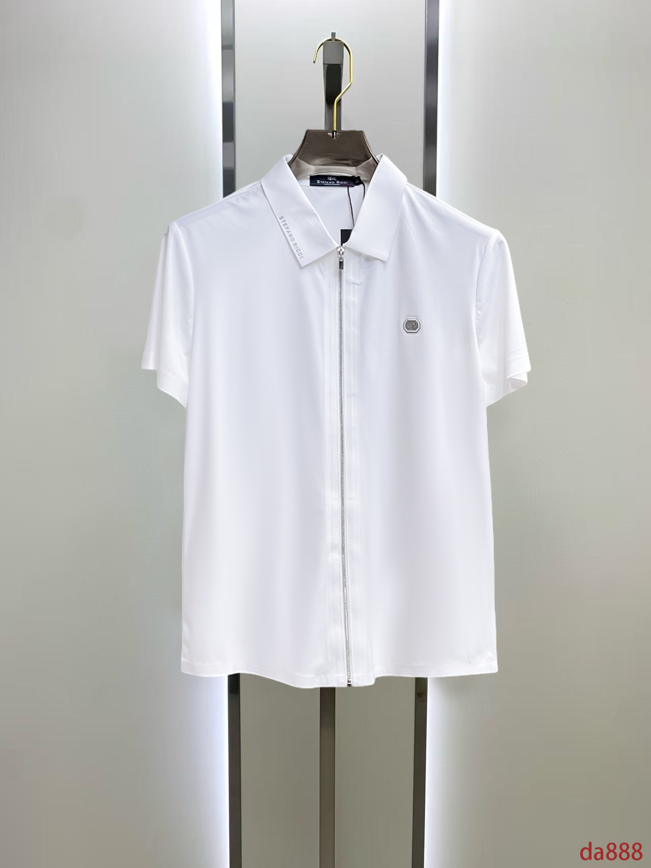 NO:448727,Stephen High-end Business White-collar workers are a must-have item for individuals in the unit!  Seal-free pressed glue ice silk casual business short-sleeved shirt, technological fabric, ice silk traceless, very good body feel, smooth feel and great texture!  Good elasticity, no sense of restraint, the fabric has its own breathable mesh, moisture absorption and sweating, quick drying and keeping it dry, small lapel placket-breasted design, showing a straight posture, not soft pedal, simple style, can be used for business and leisure, highly recommended!  High-elastic ice silk, the touch is as smooth as jade silk, clean and neat, and elegant and gentlemanly. The high-end materials are the key to the fabric, the quality control must be used. The feel is extremely delicate and smooth, the fabric has a good gloss and upper body skeleton feel, so we can greet mature and quality men's clothing!  Sweat in summer and dry instantly, a brand new experience Business commuting and leisure M-4XL, Shirts, T-shirt, alexander wang19860909史蒂芬 高端商务 白领 单位人士必入单品！ 无痕压胶冰丝休闲商务短袖衬衫,科技面料,冰丝无痕,体感非常棒,手感顺滑质感很棒！弹性好,无任何束缚感,面料自带透气网孔,吸湿排汗,速干保持干爽,小翻领门襟排扣设计,展露挺拔姿态,不软踏,简约款式,商务休闲都可驾驭,强烈推荐！高弹冰丝,触感堪比玉蚕丝一样丝滑,干净利落,儒雅绅士风度.高级材质,重点就是面料上,品控的必上,手感极其细腻光滑,面料光泽感和上身骨架感好,打招成熟品质男装！夏天出汗秒干,全新体验 商务通勤休闲 M-4XL,,shirts,T-shirt,alexander wang,Men's clothing