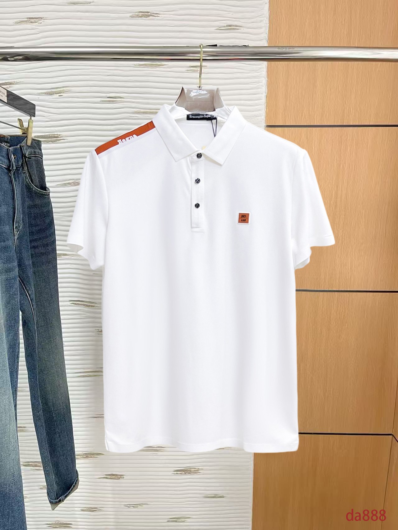 NO:160201,Jenia High-end Business White-collar workers are a must-have item for individuals in the unit!  Seizure-free pressed gel ice silk casual business short-sleeved Polo, technology fabric, ice silk traceless, very good body feel, smooth feel and great texture!  Good elasticity, no sense of restraint, the fabric has its own breathable mesh, moisture absorption and sweating, quick drying and keeping it dry, small lapel placket-breasted design, showing a straight posture, not soft pedal, simple style, can be used for business and leisure, highly recommended!  High-elastic ice silk, the touch is as smooth as jade silk, clean and neat, and elegant and gentlemanly. The high-end materials are the key to the fabric, the quality control must be used. The feel is extremely delicate and smooth, the fabric has a good gloss and upper body skeleton feel, so we can greet mature and quality men's clothing!  Sweat in summer and dry in seconds, a brand new experience Business commuting and leisure M-4XL, zegna, T-shirt, alexander wang19860909杰尼亚 高端商务 白领 单位人士必入单品！ 无痕压胶冰丝休闲商务短袖Polo,科技面料,冰丝无痕,体感非常棒,手感顺滑质感很棒！弹性好,无任何束缚感,面料自带透气网孔,吸湿排汗,速干保持干爽,小翻领门襟排扣设计,展露挺拔姿态,不软踏,简约款式,商务休闲都可驾驭,强烈推荐！高弹冰丝,触感堪比玉蚕丝一样丝滑,干净利落,儒雅绅士风度.高级材质,重点就是面料上,品控的必上,手感极其细腻光滑,面料光泽感和上身骨架感好,打招成熟品质男装！夏天出汗秒干,全新体验 商务通勤休闲 M-4XL,,zegna,T-shirt,alexander wang,Men's clothing