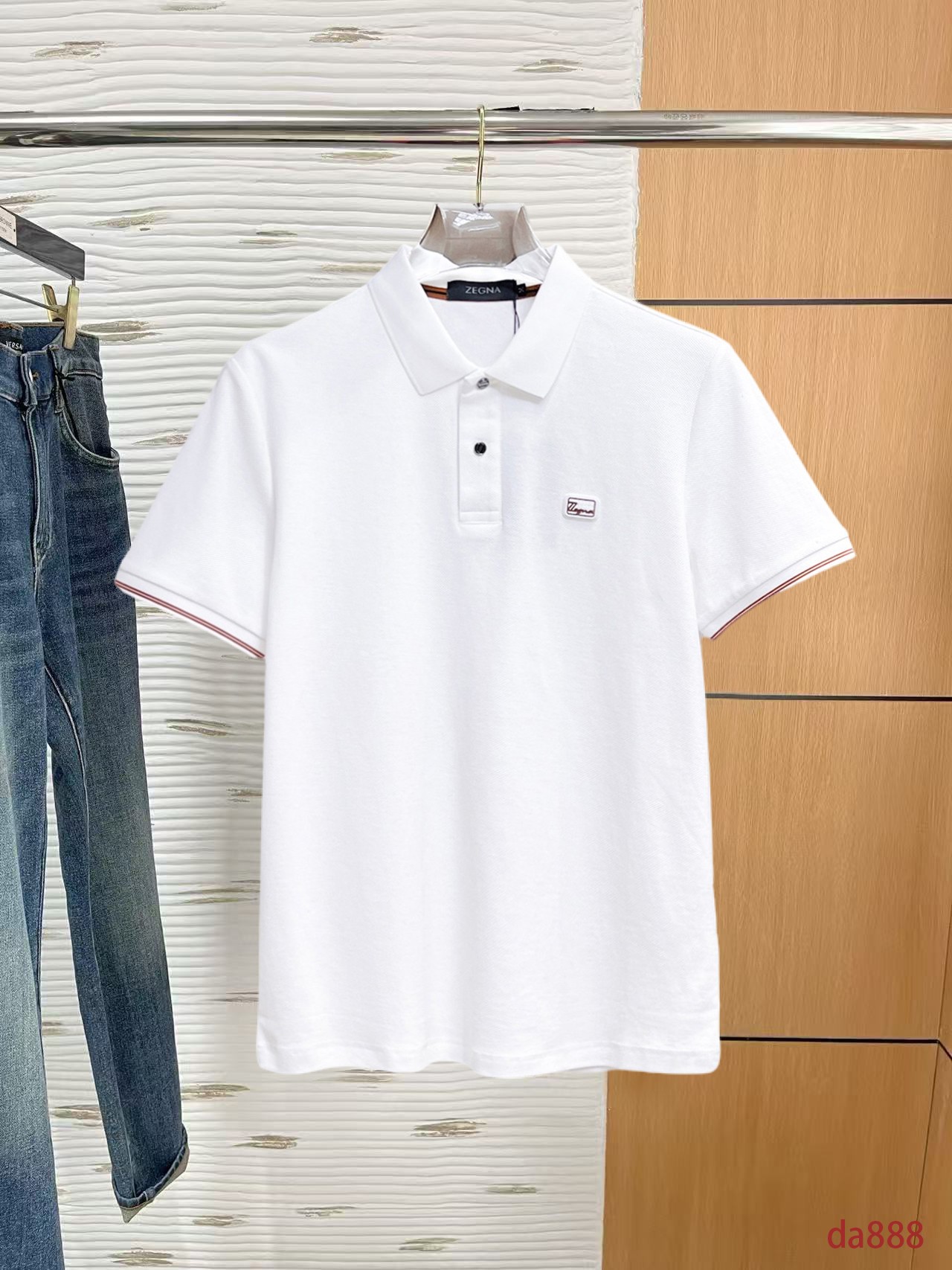 NO:160161,Jenia High-end Business White-collar workers are a must-have item for individuals in the unit!  Seizure-free pressed gel ice silk casual business short-sleeved Polo, technology fabric, ice silk traceless, very good body feel, smooth feel and great texture!  Good elasticity, no sense of restraint, the fabric has its own breathable mesh, moisture absorption and sweating, quick drying and keeping it dry, small lapel placket-breasted design, showing a straight posture, not soft pedal, simple style, can be used for business and leisure, highly recommended!  High-elastic ice silk, the touch is as smooth as jade silk, clean and neat, and elegant and gentlemanly. The high-end materials are the key to the fabric, the quality control must be used. The feel is extremely delicate and smooth, the fabric has a good gloss and upper body skeleton feel, so we can greet mature and quality men's clothing!  Sweat in summer and dry in seconds, a brand new experience Business commuting and leisure M-4XL, zegna, T-shirt, alexander wang19860909杰尼亚 高端商务 白领 单位人士必入单品！ 无痕压胶冰丝休闲商务短袖Polo,科技面料,冰丝无痕,体感非常棒,手感顺滑质感很棒！弹性好,无任何束缚感,面料自带透气网孔,吸湿排汗,速干保持干爽,小翻领门襟排扣设计,展露挺拔姿态,不软踏,简约款式,商务休闲都可驾驭,强烈推荐！高弹冰丝,触感堪比玉蚕丝一样丝滑,干净利落,儒雅绅士风度.高级材质,重点就是面料上,品控的必上,手感极其细腻光滑,面料光泽感和上身骨架感好,打招成熟品质男装！夏天出汗秒干,全新体验 商务通勤休闲 M-4XL,,zegna,T-shirt,alexander wang,Men's clothing