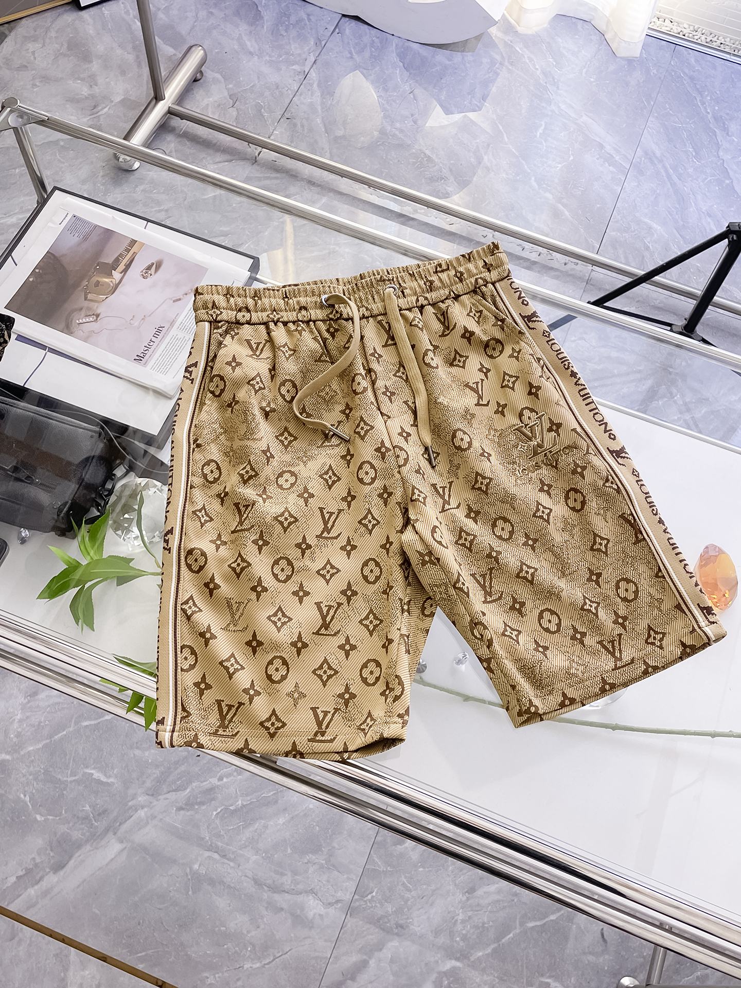 Louis Vuitton Shorts 00027