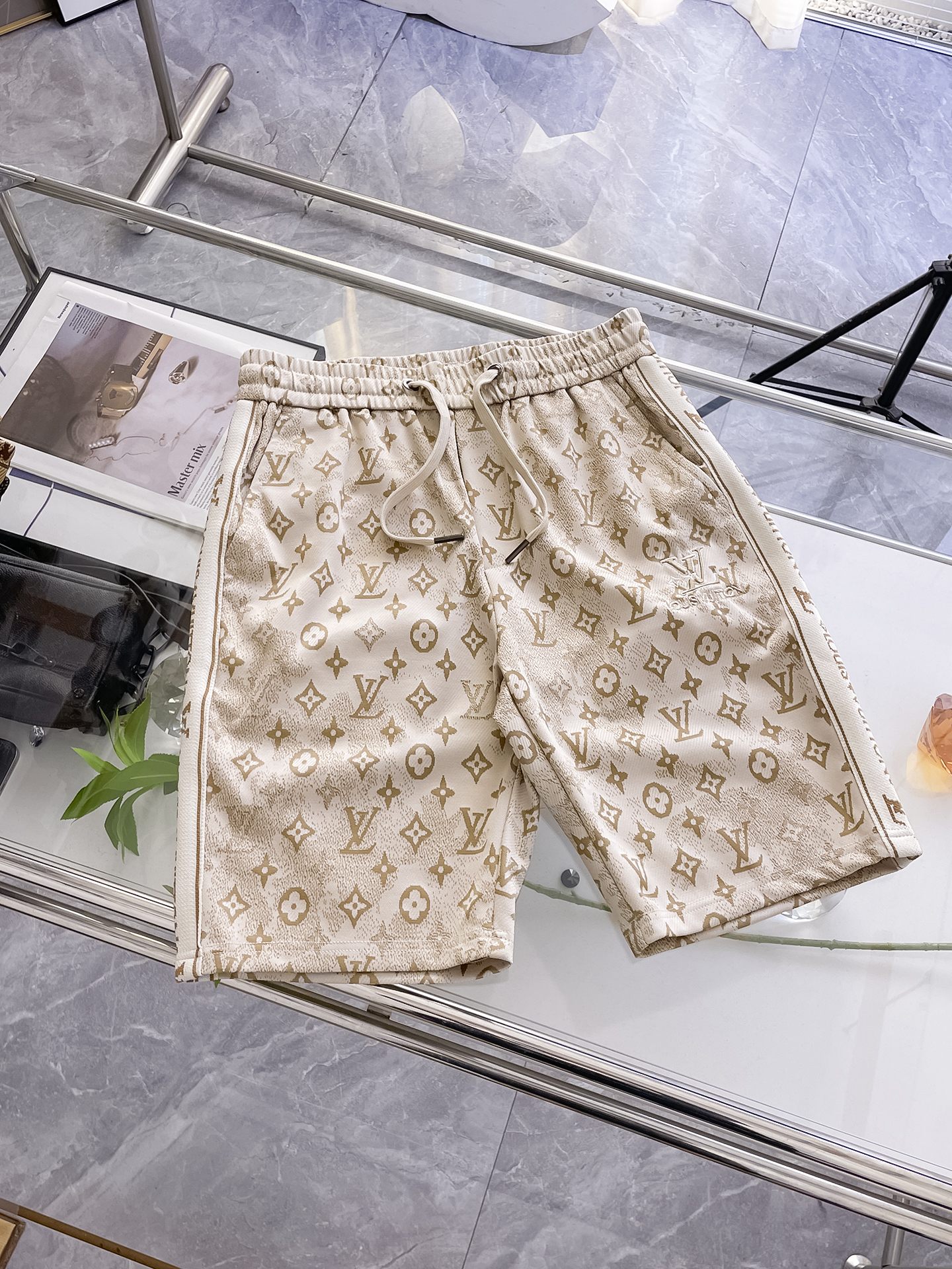 Louis Vuitton Shorts 00029