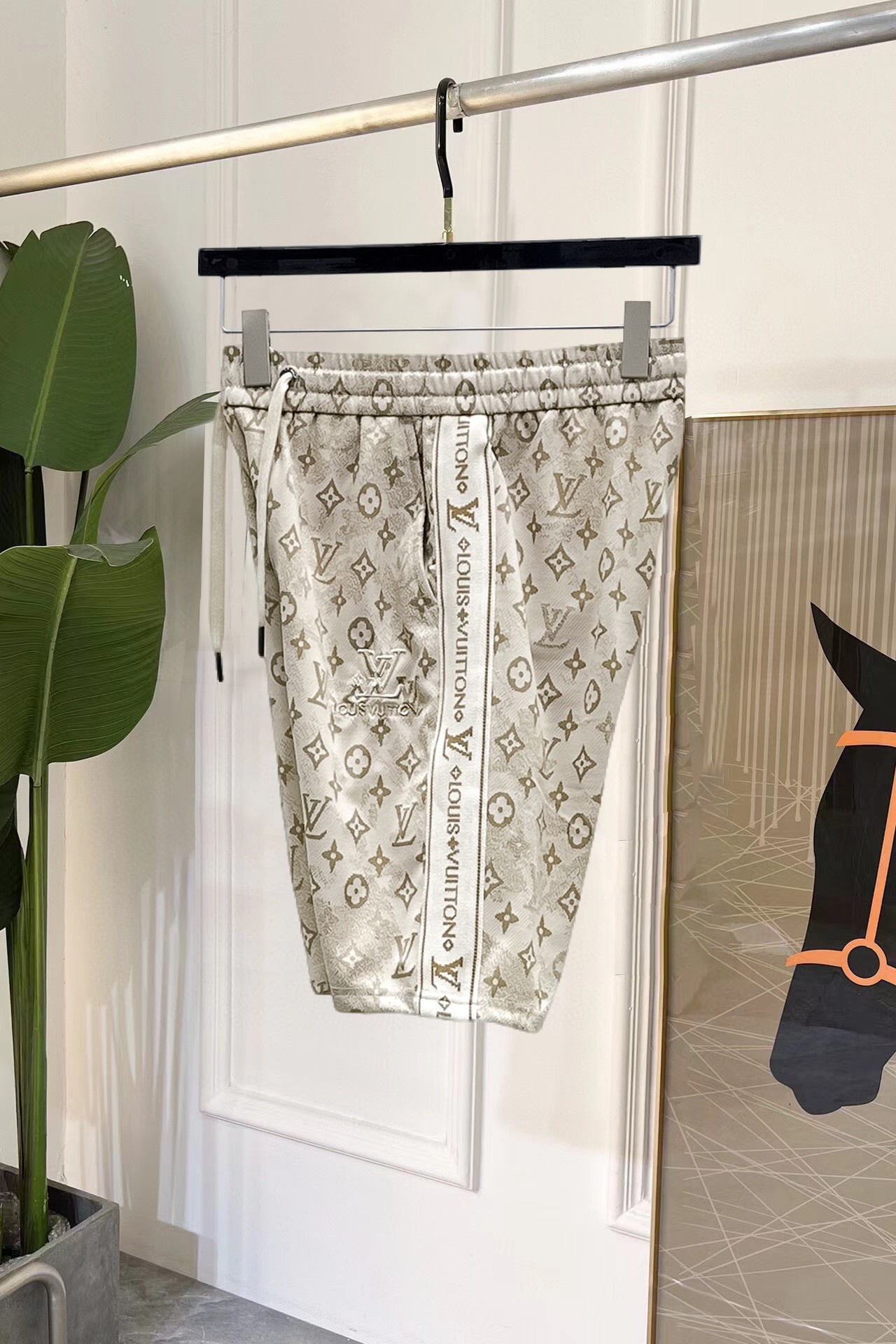 Louis Vuitton 2025 Summer Monogram Shorts - Luxury Classic Design 4 a1747228353837 3255