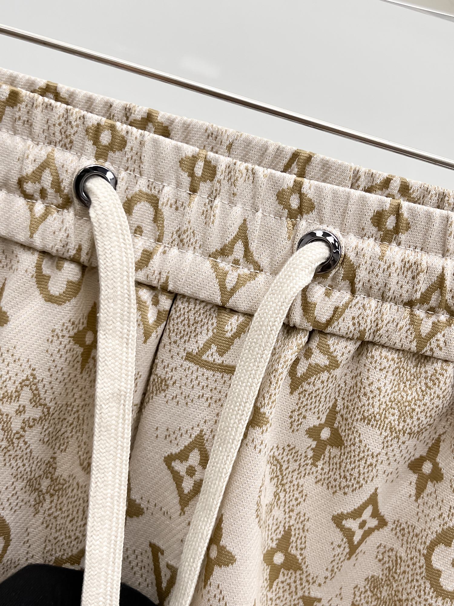 Louis Vuitton 2025 Summer Monogram Shorts - Luxury Classic Design 8 a1747228355693 6141