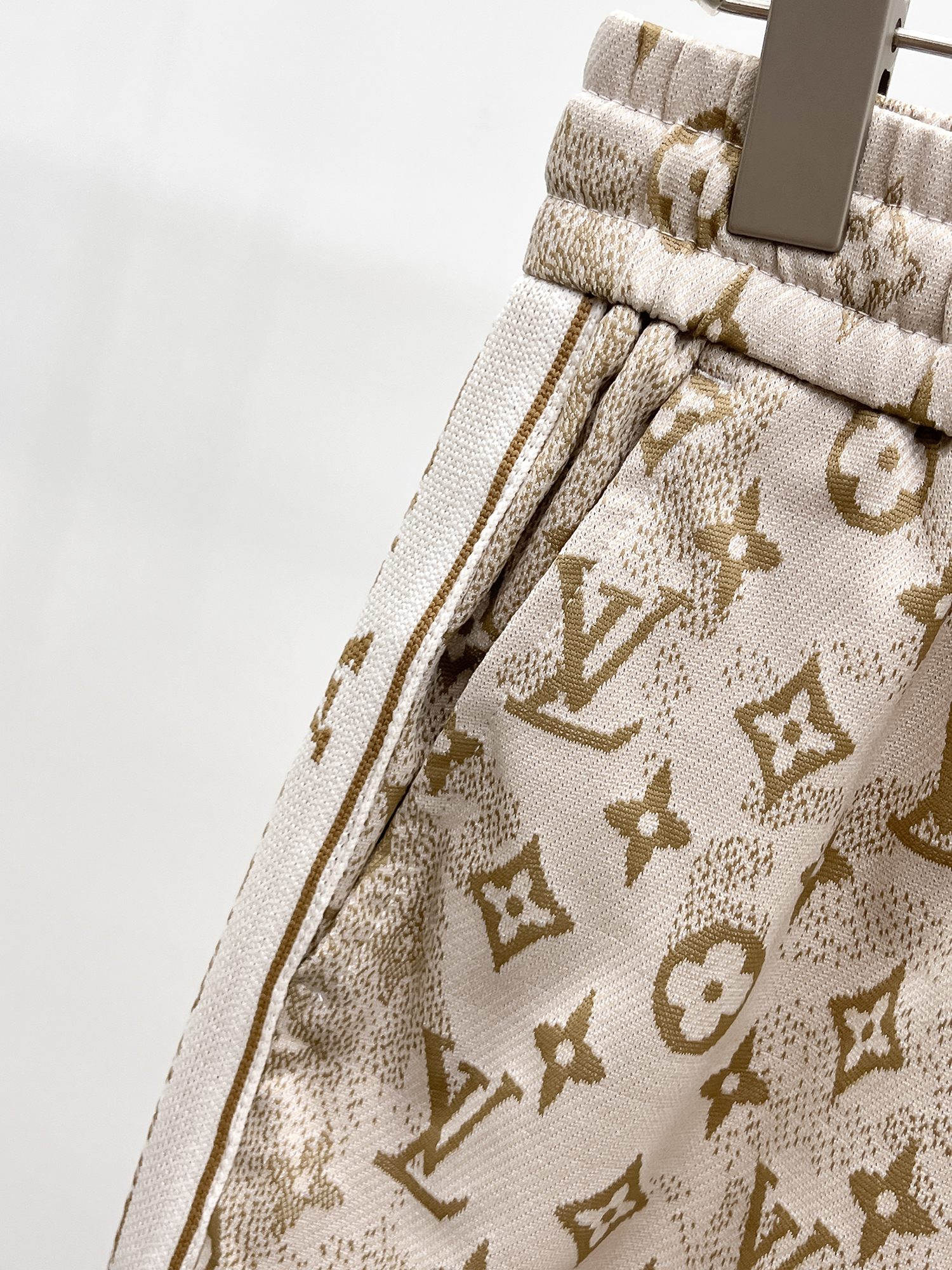 Louis Vuitton 2025 Summer Monogram Shorts - Luxury Classic Design 13 a1747228357106 0726