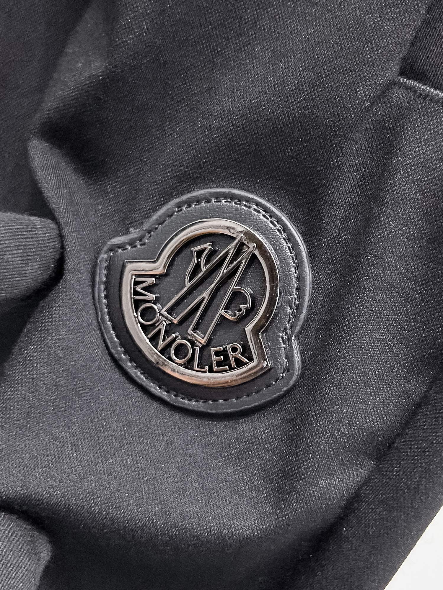 Moncler Men's Summer Casual Shorts - Comfortable, Stylish, and High-End 11 a1747228474501 3286