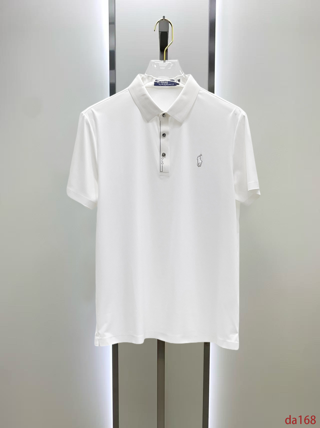 NO:448567,Paul High-end Business White-collar workers are a must-have item for individuals in the unit!  Seizure-free pressed gel ice silk casual business short-sleeved Polo, technology fabric, ice silk traceless, very good body feel, smooth feel and great texture!  Good elasticity, no sense of restraint, the fabric has its own breathable mesh, moisture absorption and sweating, quick drying and keeping it dry, small lapel placket-breasted design, showing a straight posture, not soft pedal, simple style, can be used for business and leisure, highly recommended!  High-elastic ice silk, the touch is as smooth as jade silk, clean and neat, and elegant and gentlemanly. The high-end materials are the key to the fabric, the quality control must be used. The feel is extremely delicate and smooth, the fabric has a good gloss and upper body skeleton feel, so we can greet mature and quality men's clothing!  Sweat in summer and dry instantly, a brand new experience Business commuting and leisure M-4XL, T-shirt, alexander wang19860909保罗 高端商务 白领 单位人士必入单品！ 无痕压胶冰丝休闲商务短袖Polo,科技面料,冰丝无痕,体感非常棒,手感顺滑质感很棒！弹性好,无任何束缚感,面料自带透气网孔,吸湿排汗,速干保持干爽,小翻领门襟排扣设计,展露挺拔姿态,不软踏,简约款式,商务休闲都可驾驭,强烈推荐！高弹冰丝,触感堪比玉蚕丝一样丝滑,干净利落,儒雅绅士风度.高级材质,重点就是面料上,品控的必上,手感极其细腻光滑,面料光泽感和上身骨架感好,打招成熟品质男装！夏天出汗秒干,全新体验 商务通勤休闲 M-4XL,,T-shirt,alexander wang,Men's clothing