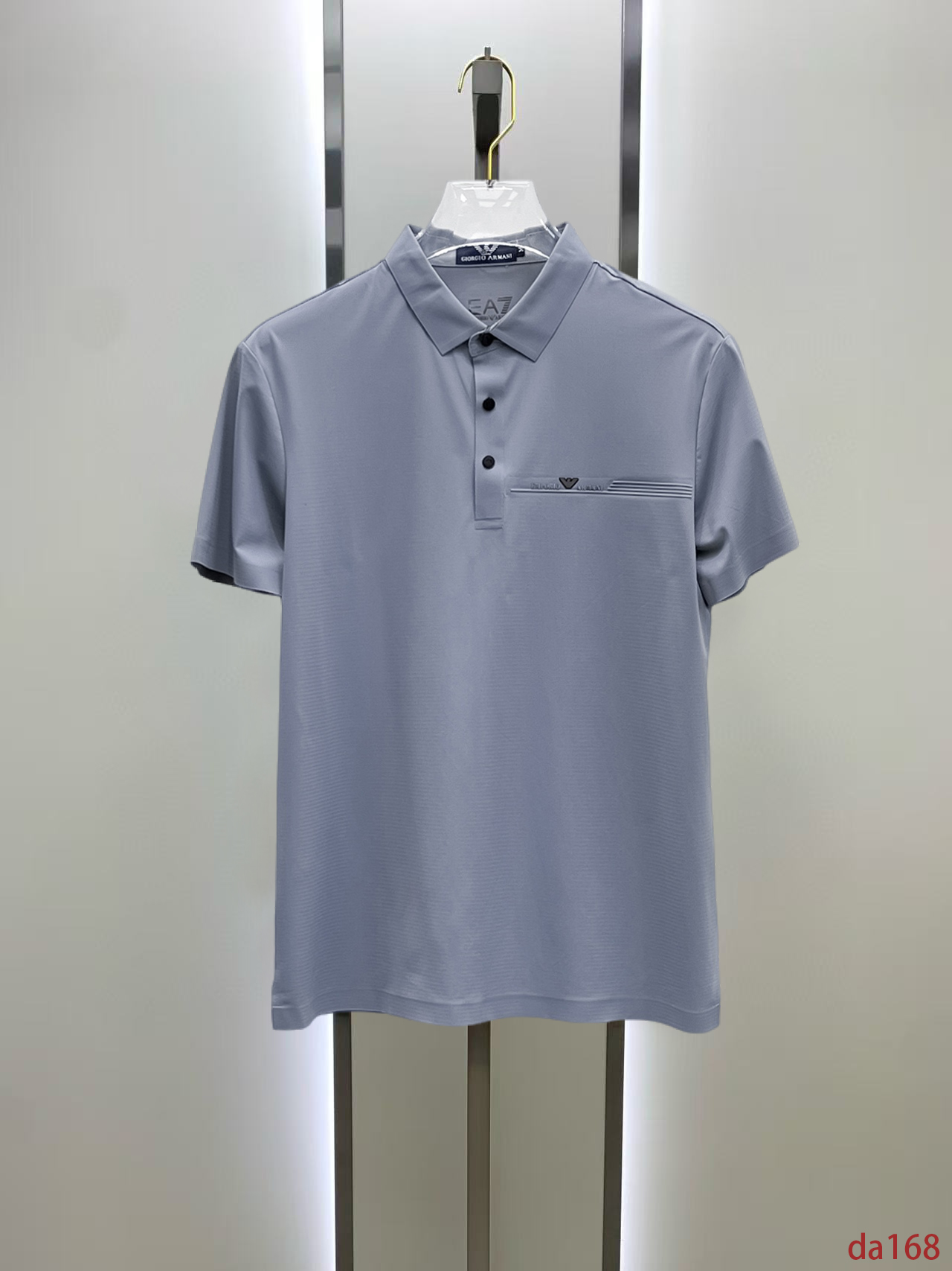 NO:448602,Armani High-end Business White-collar workers are a must-have item for individuals in the unit!  Seizure-free pressed gel ice silk casual business short-sleeved Polo, technology fabric, ice silk traceless, very good body feel, smooth feel and great texture!  Good elasticity, no sense of restraint, the fabric has its own breathable mesh, moisture absorption and sweating, quick drying and keeping it dry, small lapel placket-breasted design, showing a straight posture, not soft pedal, simple style, can be used for business and leisure, highly recommended!  High-elastic ice silk, the touch is as smooth as jade silk, clean and neat, and elegant and gentlemanly. The high-end materials are the key to the fabric, the quality control must be used. The feel is extremely delicate and smooth, the fabric has a good gloss and upper body skeleton feel, so we can greet mature and quality men's clothing!  Sweat in summer and dry instantly, a brand new experience Business commuting and leisure M-4XL, Armani, T-shirt, alexander wang19860909阿玛尼 高端商务 白领 单位人士必入单品！ 无痕压胶冰丝休闲商务短袖Polo,科技面料,冰丝无痕,体感非常棒,手感顺滑质感很棒！弹性好,无任何束缚感,面料自带透气网孔,吸湿排汗,速干保持干爽,小翻领门襟排扣设计,展露挺拔姿态,不软踏,简约款式,商务休闲都可驾驭,强烈推荐！高弹冰丝,触感堪比玉蚕丝一样丝滑,干净利落,儒雅绅士风度.高级材质,重点就是面料上,品控的必上,手感极其细腻光滑,面料光泽感和上身骨架感好,打招成熟品质男装！夏天出汗秒干,全新体验 商务通勤休闲 M-4XL,,armani,T-shirt,alexander wang,Men's clothing