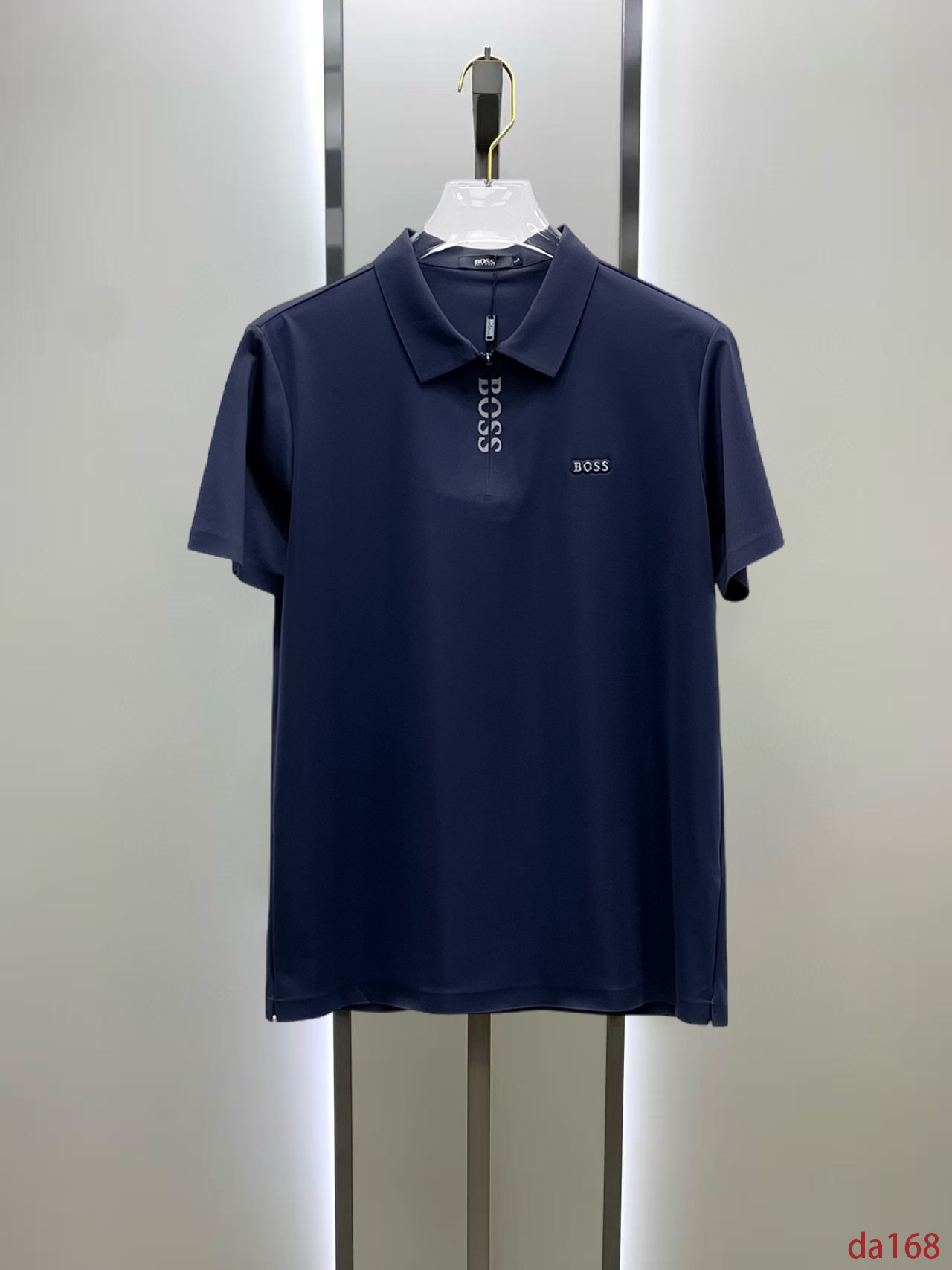 NO:448571,BOSS High-end Business White-collar workers are a must-have item for individuals in the unit!  Seizure-free pressed gel ice silk casual business short-sleeved Polo, technology fabric, ice silk traceless, very good body feel, smooth feel and great texture!  Good elasticity, no sense of restraint, the fabric has its own breathable mesh, moisture absorption and sweating, quick drying and keeping it dry, small lapel placket-breasted design, showing a straight posture, not soft pedal, simple style, can be used for business and leisure, highly recommended!  High-elastic ice silk, the touch is as smooth as jade silk, clean and neat, and elegant and gentlemanly. The high-end materials are the key to the fabric, the quality control must be used. The feel is extremely delicate and smooth, the fabric has a good gloss and upper body skeleton feel, so we can greet mature and quality men's clothing!  Sweat in summer and dry instantly, a brand new experience Business commuting and leisure M-4XL, T-shirt, alexander wang19860909BOSS 高端商务 白领 单位人士必入单品！ 无痕压胶冰丝休闲商务短袖Polo,科技面料,冰丝无痕,体感非常棒,手感顺滑质感很棒！弹性好,无任何束缚感,面料自带透气网孔,吸湿排汗,速干保持干爽,小翻领门襟排扣设计,展露挺拔姿态,不软踏,简约款式,商务休闲都可驾驭,强烈推荐！高弹冰丝,触感堪比玉蚕丝一样丝滑,干净利落,儒雅绅士风度.高级材质,重点就是面料上,品控的必上,手感极其细腻光滑,面料光泽感和上身骨架感好,打招成熟品质男装！夏天出汗秒干,全新体验 商务通勤休闲 M-4XL,,T-shirt,alexander wang,Men's clothing