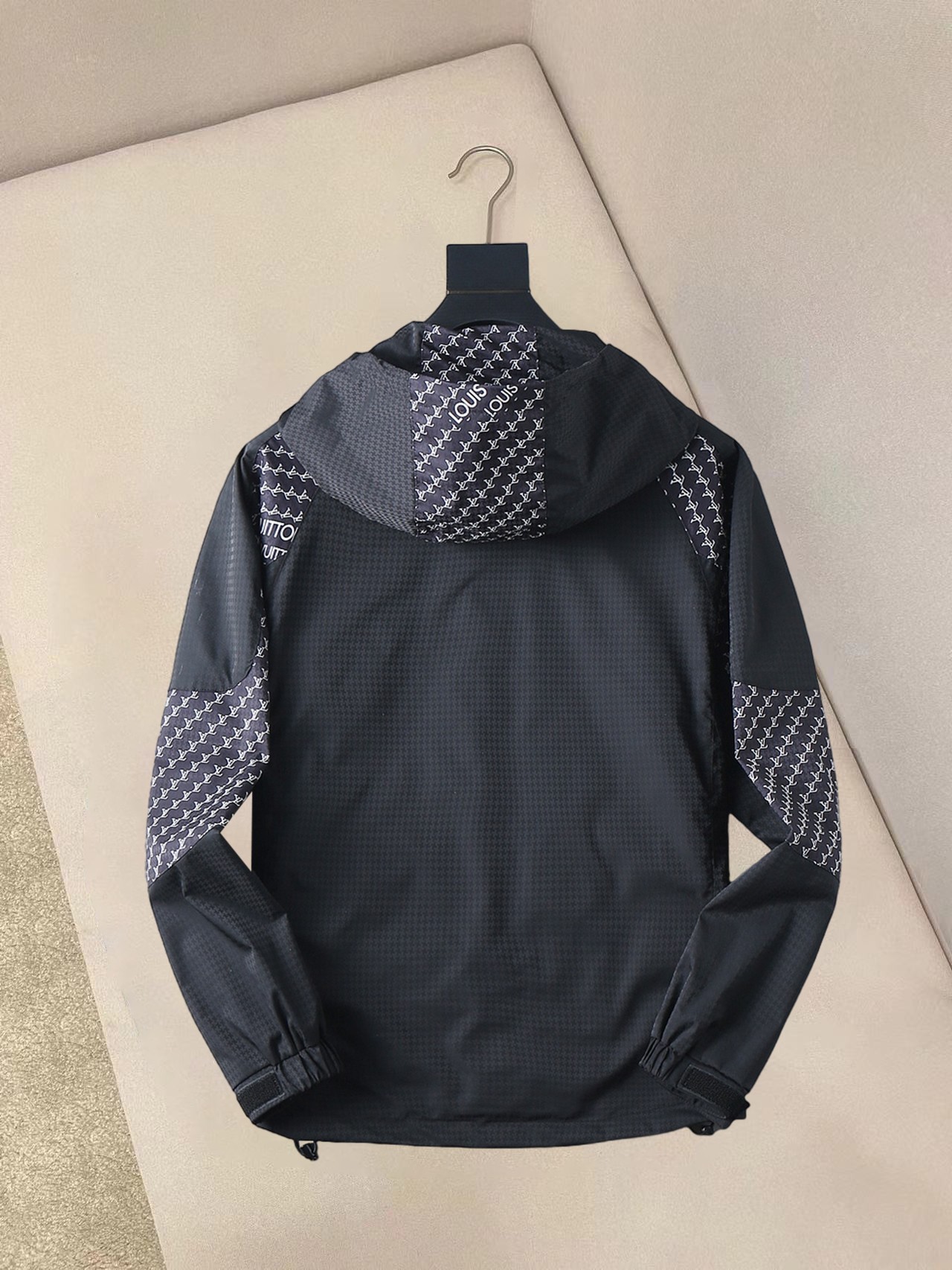 Alternative view of Louis Vuitton Jacket 01992