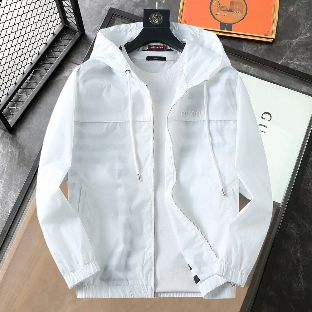 NO:737138,Gucci's 2026 spring new jacket, the new product on the show is in perfect condition, comfortable and warm, complete with three colors, full and attractive color, very outstanding design, easily upgrades the fashion sense, extremely elegant and rigorous workmanship, neat and meticulous wiring!  A masterpiece from a famous designer!  The upper body does not look bloated and is super handsome!  Available sizes M ~ XXXL,,jackets & coats,jackets & coats,19860909古奇 2026开春新款夹克外套,秀场新品品相非常完美,舒适保暖,三标齐全色泽饱满诱人,非常出彩的设计,轻松将时髦感进阶,做工极为考究严谨,走线工整细致！大牌设计师巨作！上身不显臃肿、超级帅气！现货码数M ～ XXXL,,jackets & coats,jackets & coats,,Men's clothing