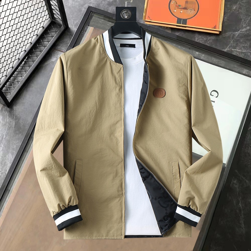 NO:737151,Gucci double-wear, 2026 spring new jacket, the new product on the show is in perfect condition, comfortable and warm, complete with three labels, full and attractive colors, very outstanding design, easily upgrades the fashion sense, extremely elegant and rigorous workmanship, neat and meticulous wiring!  A masterpiece from a famous designer!  The upper body does not look bloated and is super handsome!  Available sizes M ~ XXXL,,jackets & coats,jackets & coats,19860909古奇 双面穿,2026开春新款夹克外套,秀场新品品相非常完美,舒适保暖,三标齐全色泽饱满诱人,非常出彩的设计,轻松将时髦感进阶,做工极为考究严谨,走线工整细致！大牌设计师巨作！上身不显臃肿、超级帅气！现货码数M ～ XXXL,,jackets & coats,jackets & coats,,Men's clothing