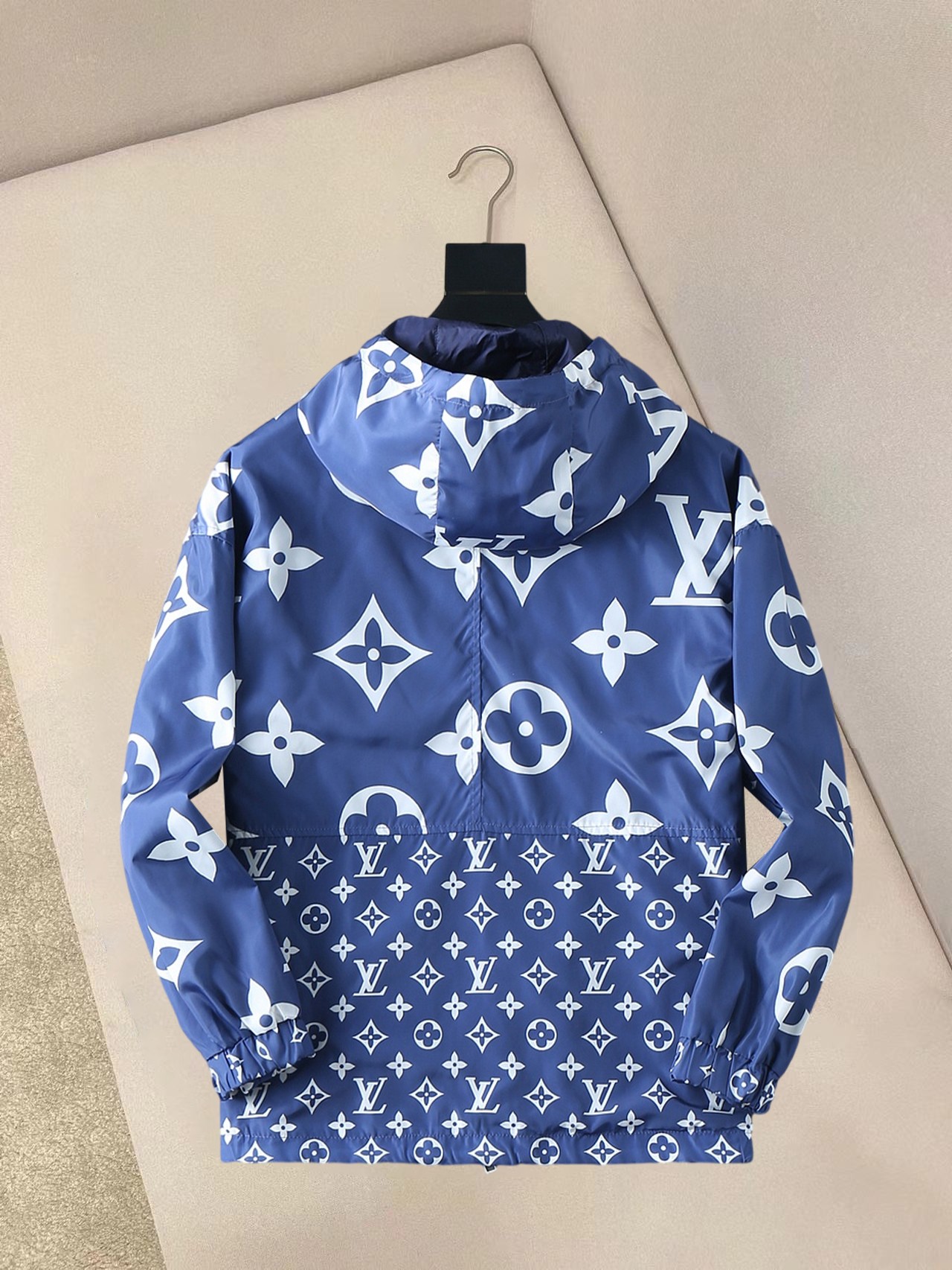 Alternative view of Louis Vuitton Jacket 01981
