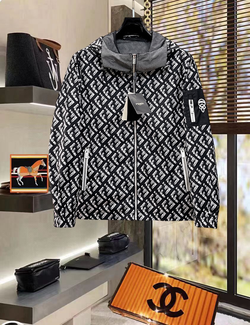 NO:734356,Fendi 2026 new spring jacket, original 1:1 customized hardware accessories, all imported original customization, welcome to compare at the counter, super soft, super heavy fabric, perfect workmanship, pay attention to the fabric, super comfortable, exclusive model, non-market goods, same size for men and women, M to XXXL,, fendi, jackets & coats,19860909芬迪 2026开春新款夹克 原版1:1订制五金配件全进口原版定制 欢迎专柜对比 超柔软 超级重面料做工杠杠的版型完美 注意面料超舒服 独家款 非市场货 男女同款尺码M一XXXL,,fendi,jackets & coats,,Men's clothing