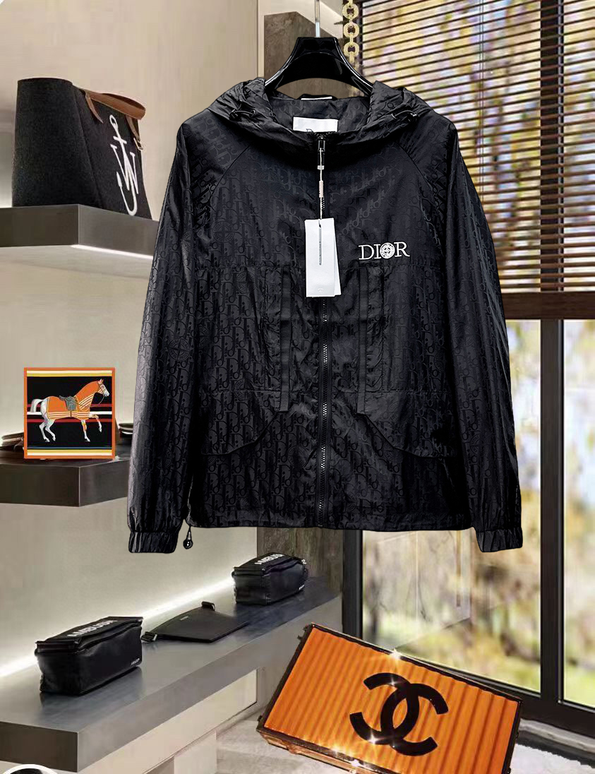 NO:734299,Dior 2026 new spring jacket. Original 1:1 customized hardware accessories. All imported and original customization. Welcome to compare at the counter. Super soft, super heavy fabric, perfect workmanship. Pay attention to the fabric and super comfortable. Exclusive model. Not available in the market. Same size for men and women, M to XXXL, dior, jackets & coats,19860909迪奥 2026开春新款夹克 原版1:1订制五金配件全进口原版定制 欢迎专柜对比 超柔软 超级重面料做工杠杠的版型完美 注意面料超舒服 独家款 非市场货 男女同款尺码M一XXXL,,dior,jackets & coats,,Men's clothing