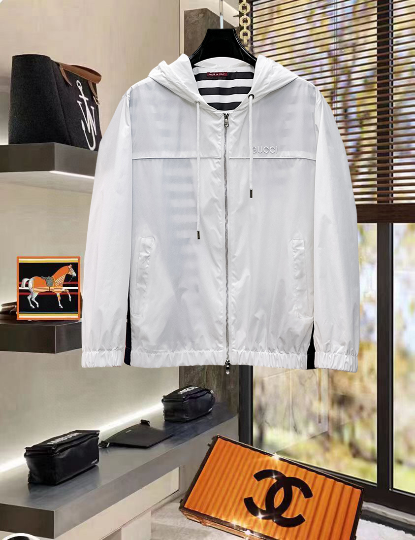 NO:734332,Gucci 2026 new spring jacket. Original 1:1 custom-made hardware accessories. All imported and original customization. Welcome to compare at the counter. Super soft, super heavy fabric, perfect workmanship. Note that the fabric is super comfortable. Exclusive model. Not available in the market. Same size for men and women, M to XXXL,, jackets & coats,19860909古奇 2026开春新款夹克 原版1:1订制五金配件全进口原版定制 欢迎专柜对比 超柔软 超级重面料做工杠杠的版型完美 注意面料超舒服 独家款 非市场货 男女同款尺码M一XXXL,,jackets & coats,,Men's clothing