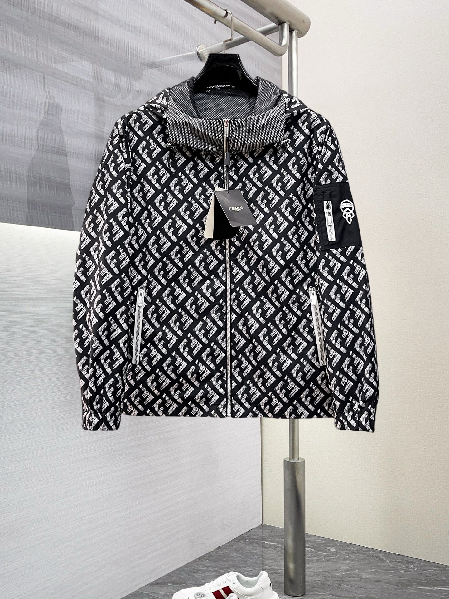 Fendi Jacket 09010