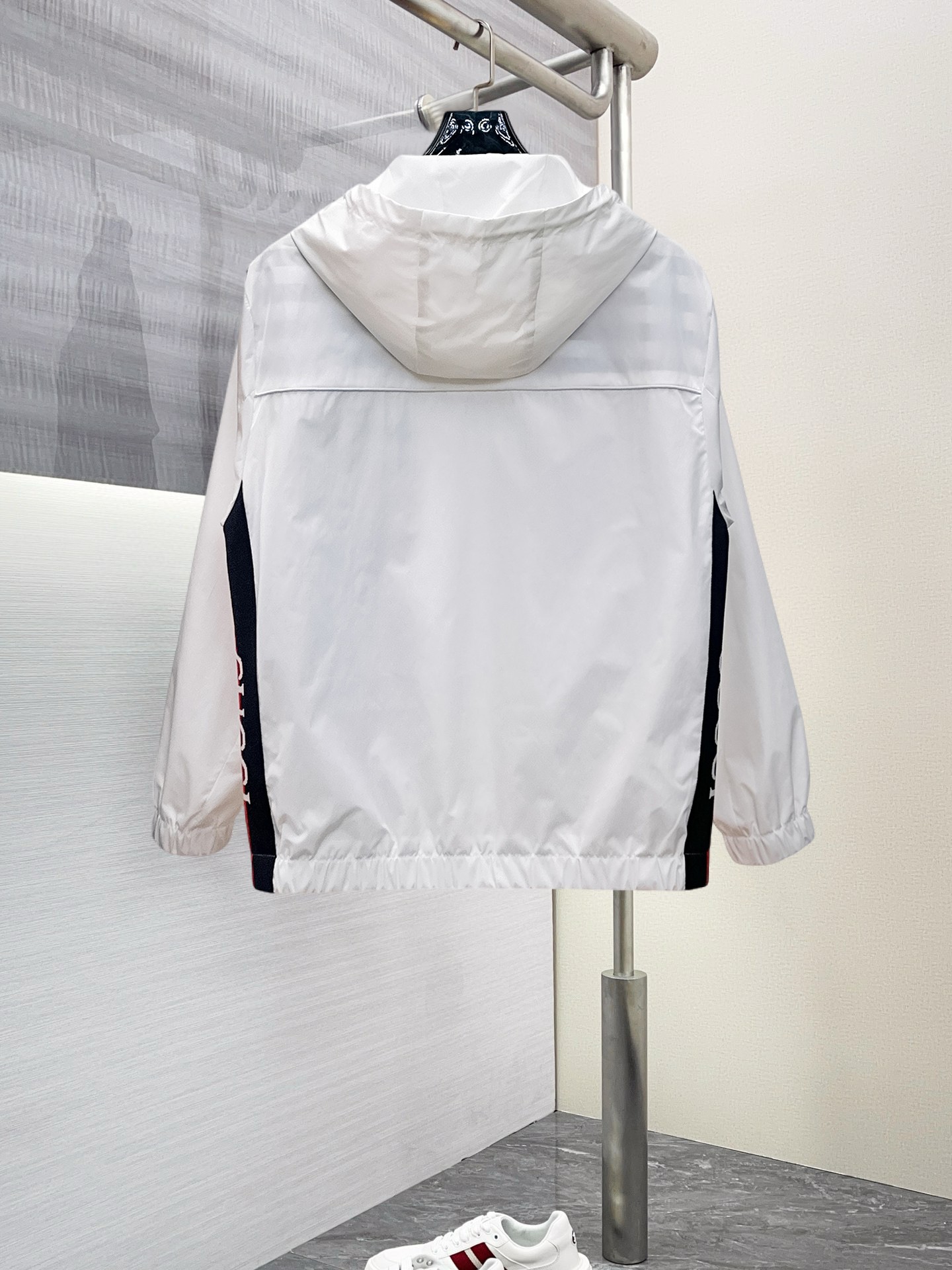 Alternative view of Jacket 09005