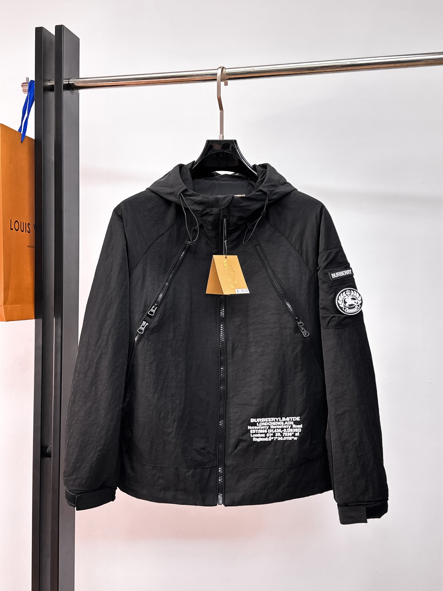Burberry Jacket 06459