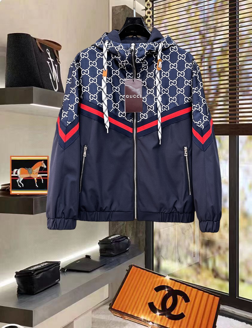 NO:734368,Gucci 2026 new spring jacket. Original 1:1 custom-made hardware accessories. All imported and original customization. Welcome to compare at the counter. Super soft, super heavy fabric, perfect workmanship. Note that the fabric is super comfortable. Exclusive model. Not available in the market. Same size for men and women, M to XXXL,, jackets & coats,19860909古奇 2026开春新款夹克 原版1:1订制五金配件全进口原版定制 欢迎专柜对比 超柔软 超级重面料做工杠杠的版型完美 注意面料超舒服 独家款 非市场货 男女同款尺码M一XXXL,,jackets & coats,,Men's clothing