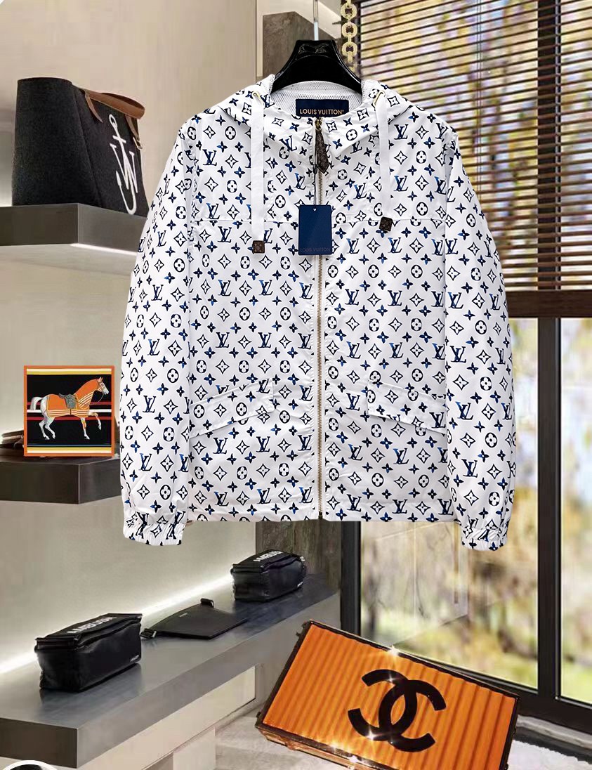 NO:734374,LV 2026 new spring jacket, original 1:1 customized hardware accessories, all imported original customization, welcome to compare at the counter, super soft, super heavy fabric, perfect workmanship, pay attention to the fabric, super comfortable, exclusive model, non-market goods, same size for men and women, M to XXXL, Louis Vuitton, jackets & coats,19860909LV 2026开春新款夹克 原版1:1订制五金配件全进口原版定制 欢迎专柜对比 超柔软 超级重面料做工杠杠的版型完美 注意面料超舒服 独家款 非市场货 男女同款尺码M一XXXL,,louis vuitton,jackets & coats,,Men's clothing