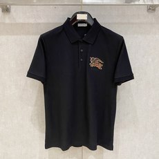 专柜还原顶级复刻版 巴宝莉(Burberry)Polo衫便是绝佳诠释。深沉而优雅的藏蓝色调,仿佛是将夜空 专柜还原顶级复刻版 巴宝莉(Burberry)Polo衫便是绝佳诠释。深沉而优雅的藏蓝色调,仿佛是将夜空