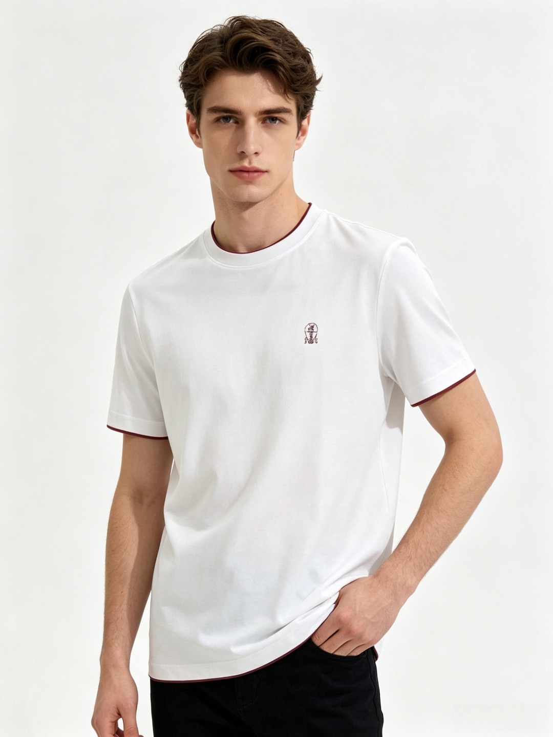 NO:833249,BC 2025 spring and summer new fake two-piece short-sleeved T-shirts with minimalist body shape!  Top-grade knitted cotton blended texture. The overall touch is extremely comfortable, full of stretch and skin-friendly effect. Classic short-sleeved. Ordered through trading company channels and sold simultaneously on the official website. Simple and elegant, fashionable and versatile, and the appearance is impeccable!! The quality of the fabric is also of the same high standard as always. It is soft, stylish, breathable and comfortable. The upper body has a good drape and is not easy to deform! It is also not easy to fade!  It makes the overall upper body effect more low-key, luxurious, noble and elegant! It shows a different flavor! Business casual, fashionable and versatile, it is simply a must-have item for every successful man! Size M-4XL,, T-shirt, tees, t-shirt,19860909BC 2025春夏新品假两件短袖T恤衫 极简的衣身造型！ 顶级针织棉质混纺质地 整体的触感极为舒适,弹力十足亲肤效果高级,经典短袖 贸易公司渠道订单,官网同步发售,简约大气,时尚百搭,品相更是无法挑剔!!面料这块品质也是一如既往的高规格 柔软有型、透气舒适.上身垂感好,不易变形!更不易褪色! 使得整体的上身效果更加的低调奢华,高贵典雅!彰显出别样的风味!商务休闲,时尚百搭,简直是每位成功男士的必备单品! 码数M-4XL,,T-shirt,tees，t-shirt,,Men's clothing