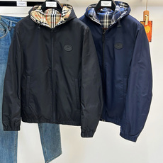 BBR巴宝莉 26FW 经典格纹双面拉链外套 BURBERRY巴宝莉双面格纹连帽外套 采用定制定染的格子面料制作,高级感 BBR巴宝莉 26FW 经典格纹双面拉链外套 BURBERRY巴宝莉双面格纹连帽外套 采用定制定染的格子面料制作,高级感