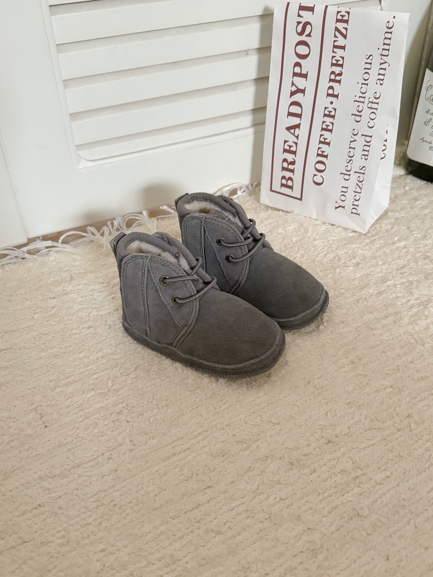 Soft and Comfortable Baby Shoes with Fur Skin for Learning to Walk - 图片 8