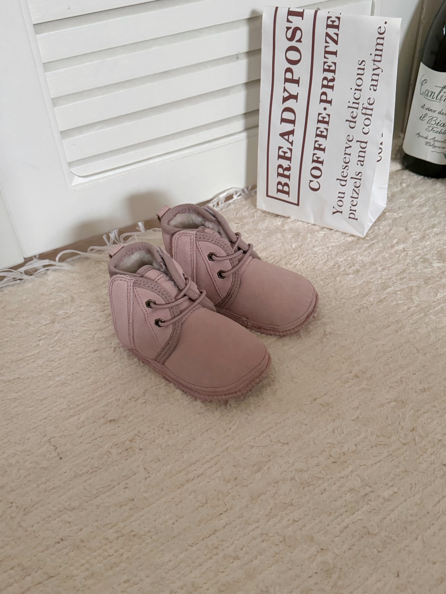 Soft and Comfortable Baby Shoes with Fur Skin for Learning to Walk - 图片 6