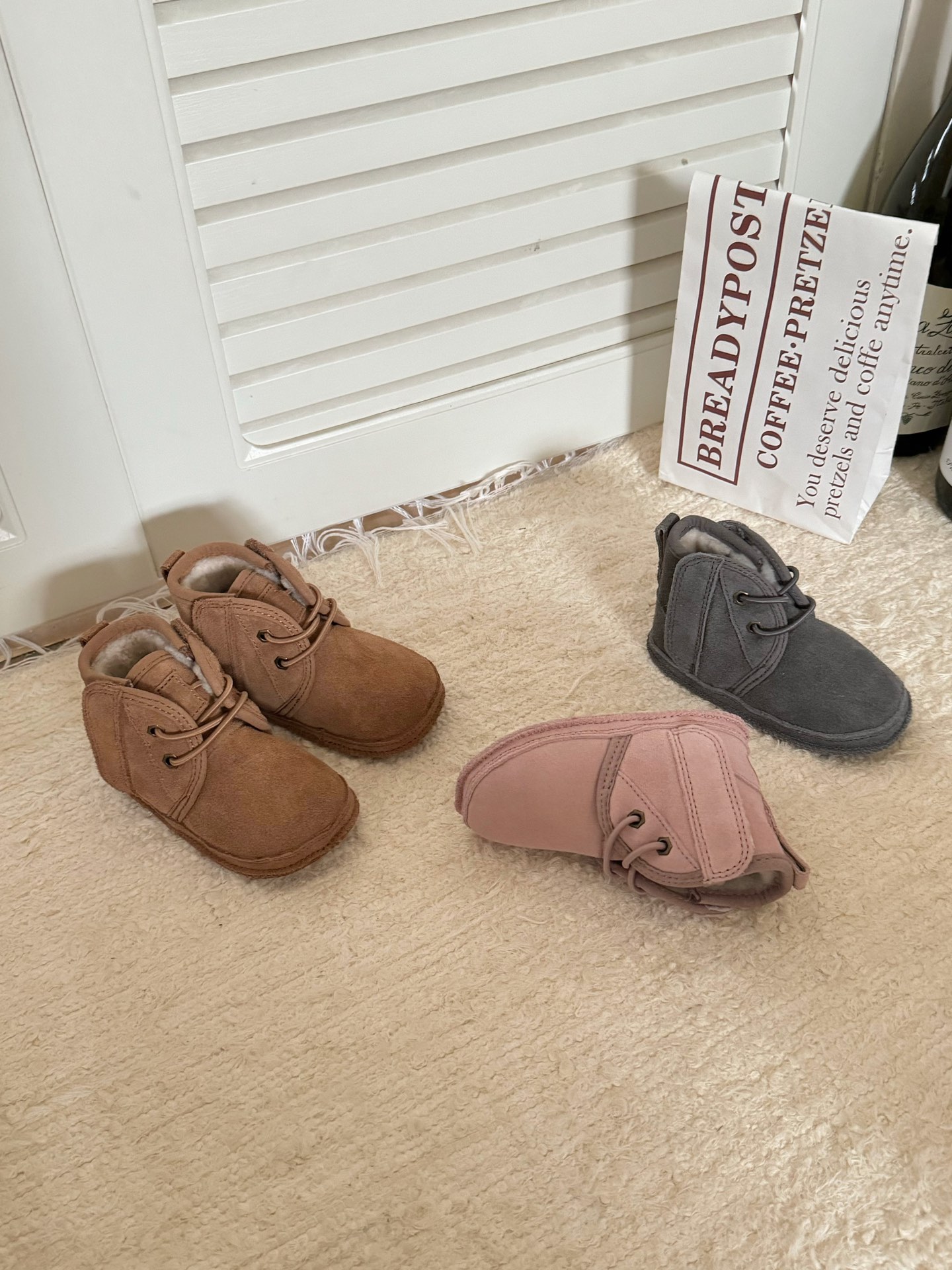 Soft and Comfortable Baby Shoes with Fur Skin for Learning to Walk - 图片 3
