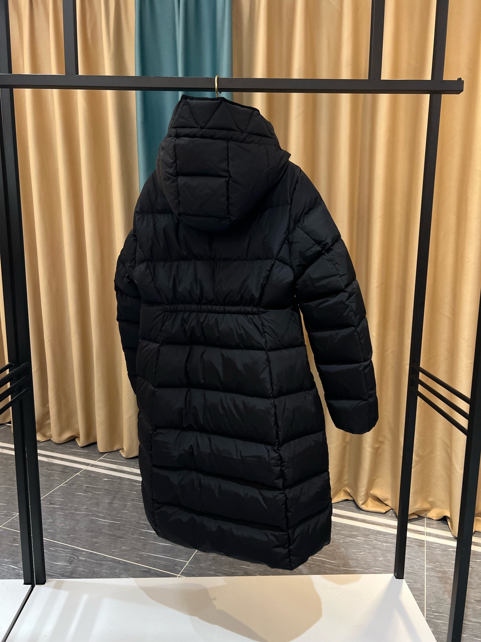 “MONCLER.蒙口”23最新款女士长款连帽羽绒服官网同步更新️️秋冬新品Avocette长款女士羽绒