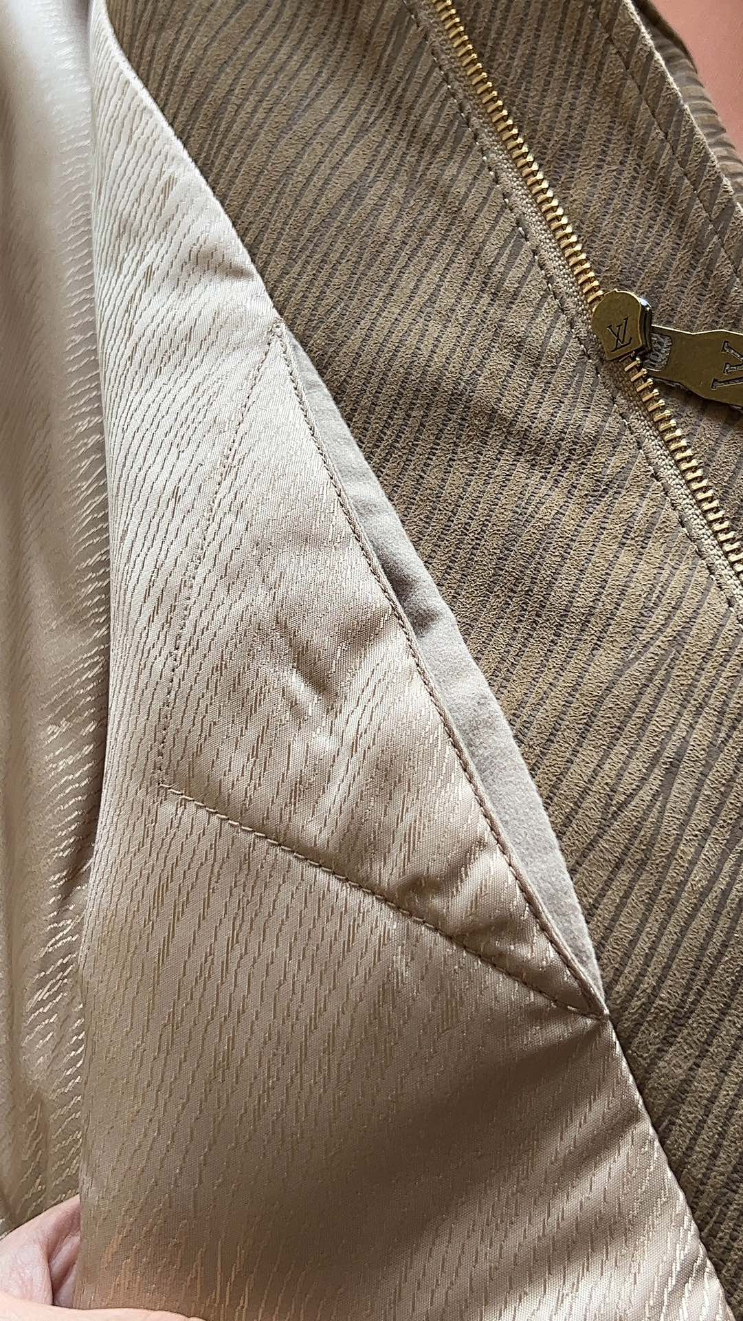 路易威登 Louis Vuitton 高定典藏名品高定成衣时装外套连衣裙衬衫T恤 #5CB0AF1E 4