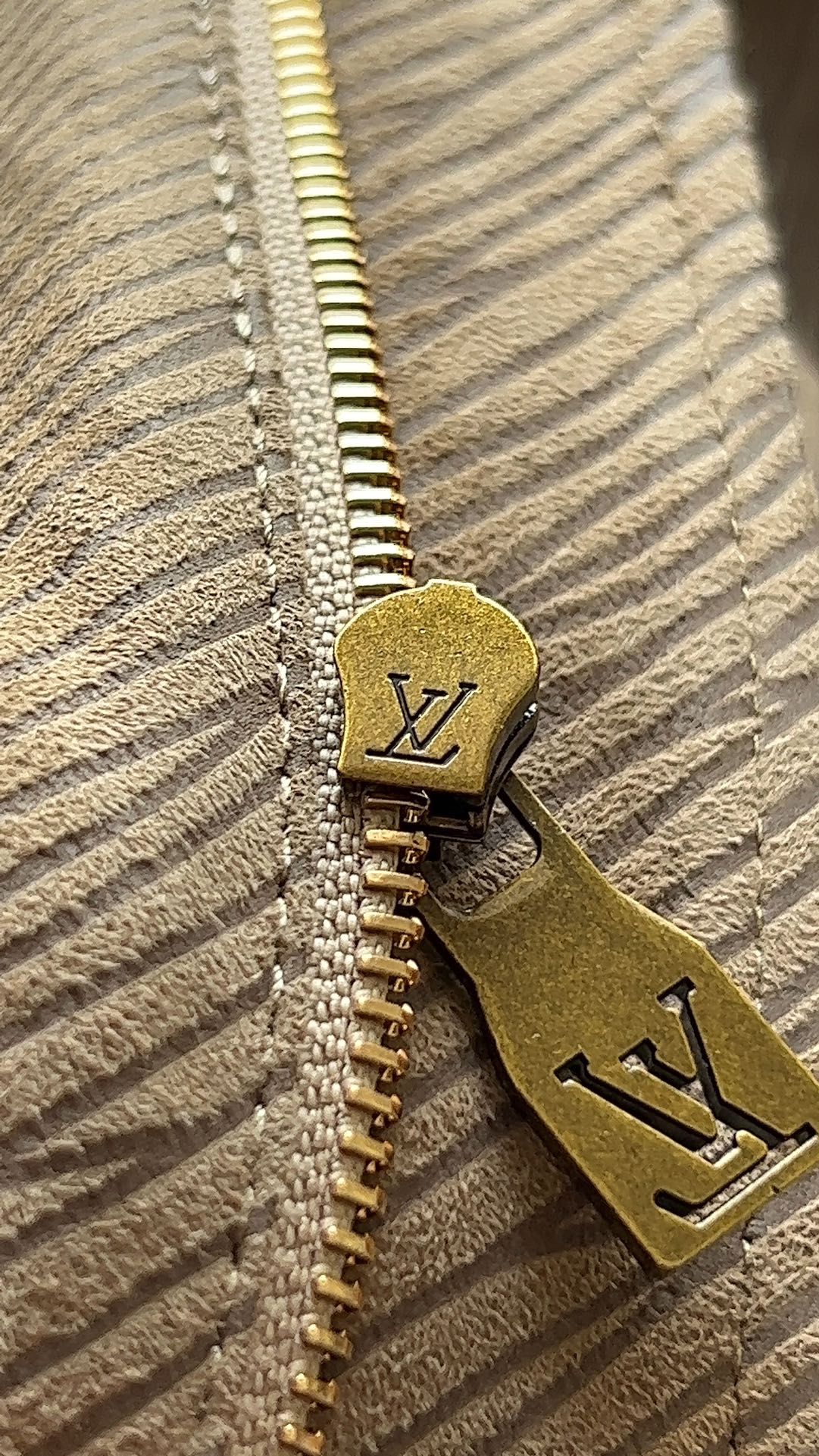 路易威登 Louis Vuitton 高定典藏名品高定成衣时装外套连衣裙衬衫T恤 #BF6AA0AF 7