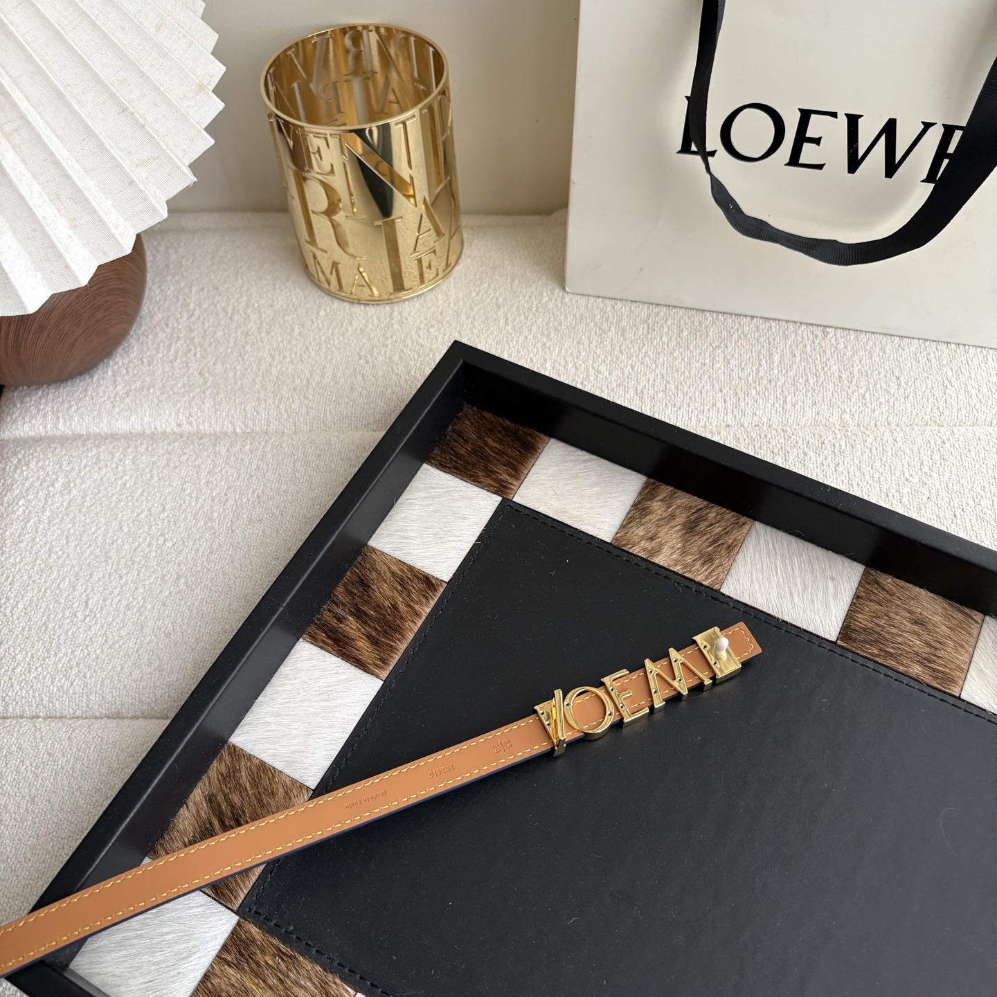 罗意威新款光滑牛皮革腰带 饰以金属LOEWE标志 宽1.5cm 五孔调节 宝蓝色-Top High Quatity Cheap Sneakers Fashion Clothing Clothes Bags handbags Shoes of all Brand wholesale With The best Quality And Beautiful Price from China Factory Chinese suppliers wholesaler seller 罗意威新款光滑牛皮革腰带 饰以金属LOEWE标志 宽1.5cm 五孔调节 宝蓝色