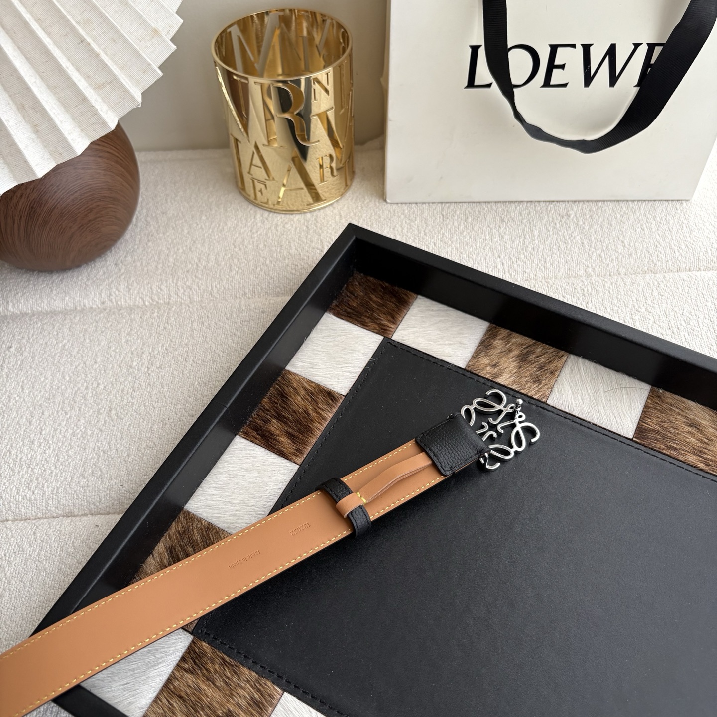 Loewe 鹅卵石纹牛皮腰带 Anagram搭扣 Anchor腰带扣 宽2.8cm 五孔调节 黑色/银扣-Chinese UA Cheap High Quatity Brand Clothes Bags handbags Sneakers wholesale wholesaler seller from China Factory suppliers Fashion Clothing Shoes best Quality Beautiful Price Loewe 鹅卵石纹牛皮腰带 Anagram搭扣 Anchor腰带扣 宽2.8cm 五孔调节 黑色/银扣