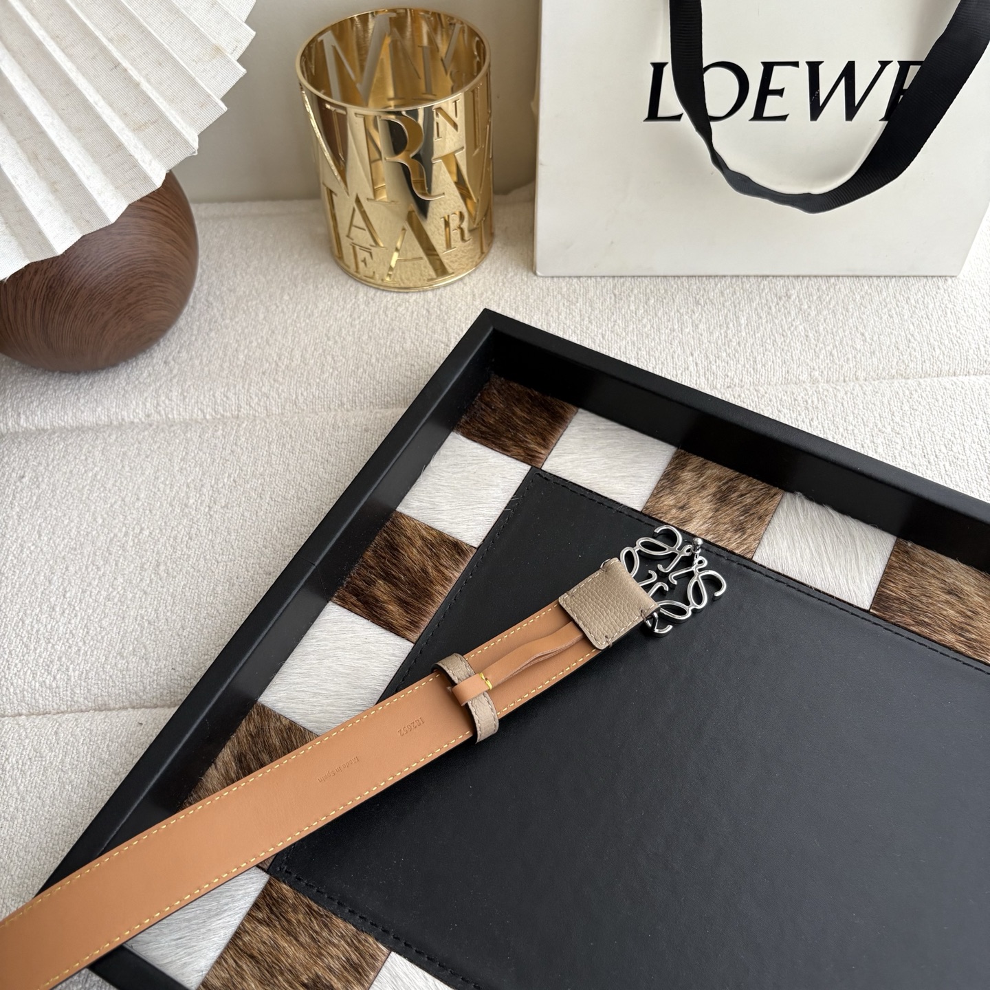 Loewe 鹅卵石纹牛皮腰带 Anagram搭扣 Anchor腰带扣 宽2.8cm 五孔调节 暗沙色/银扣-Chinese wholesaler seller Clothes Bags handbags wholesale Shoes High Quatity wholesaler seller Cheap Sneakers from China Factory Chinese suppliers china wholesale clothing wholesaler seller Loewe 鹅卵石纹牛皮腰带 Anagram搭扣 Anchor腰带扣 宽2.8cm 五孔调节 暗沙色/银扣