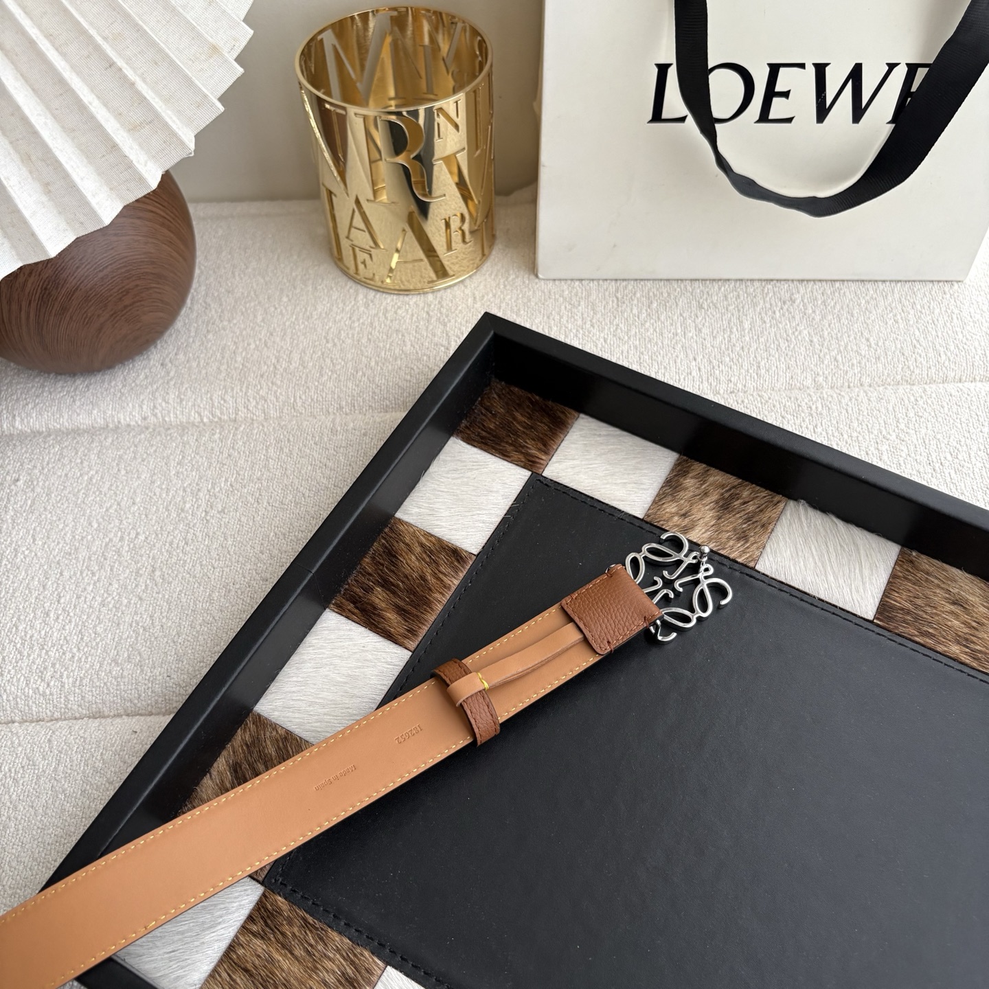 Loewe 鹅卵石纹牛皮腰带 Anagram搭扣 Anchor腰带扣 宽2.8cm 五孔调节 焦糖色/银扣-Chinese wholesaler seller Clothes Bags handbags wholesale Shoes High Quatity wholesaler seller Cheap Sneakers from China Factory Chinese suppliers china wholesale clothing wholesaler seller Loewe 鹅卵石纹牛皮腰带 Anagram搭扣 Anchor腰带扣 宽2.8cm 五孔调节 焦糖色/银扣