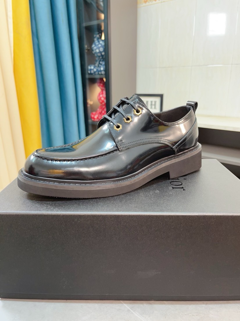 NO:273103,High-end [dior] Dior formal casual leather shoes, imported upper, open edge beads, black water-dyed cowhide inner, sweat-absorbing and odor-proof Italian original sole, impeccable workmanship details, simple, classic, fashionable and versatile, black, wine red 38-44 spot 45 can be customized,,dior,dior,cowhide19860909高端【dior】迪奥正装休闲皮鞋 鞋面进口开边珠 黑色水染牛皮内里 吸汗防臭 意大利原版大底 做工细节无可挑剔 简约经典时尚百搭 黑色 酒红色38-44现货45可定做,,dior,dior,cowhide,Men's shoes