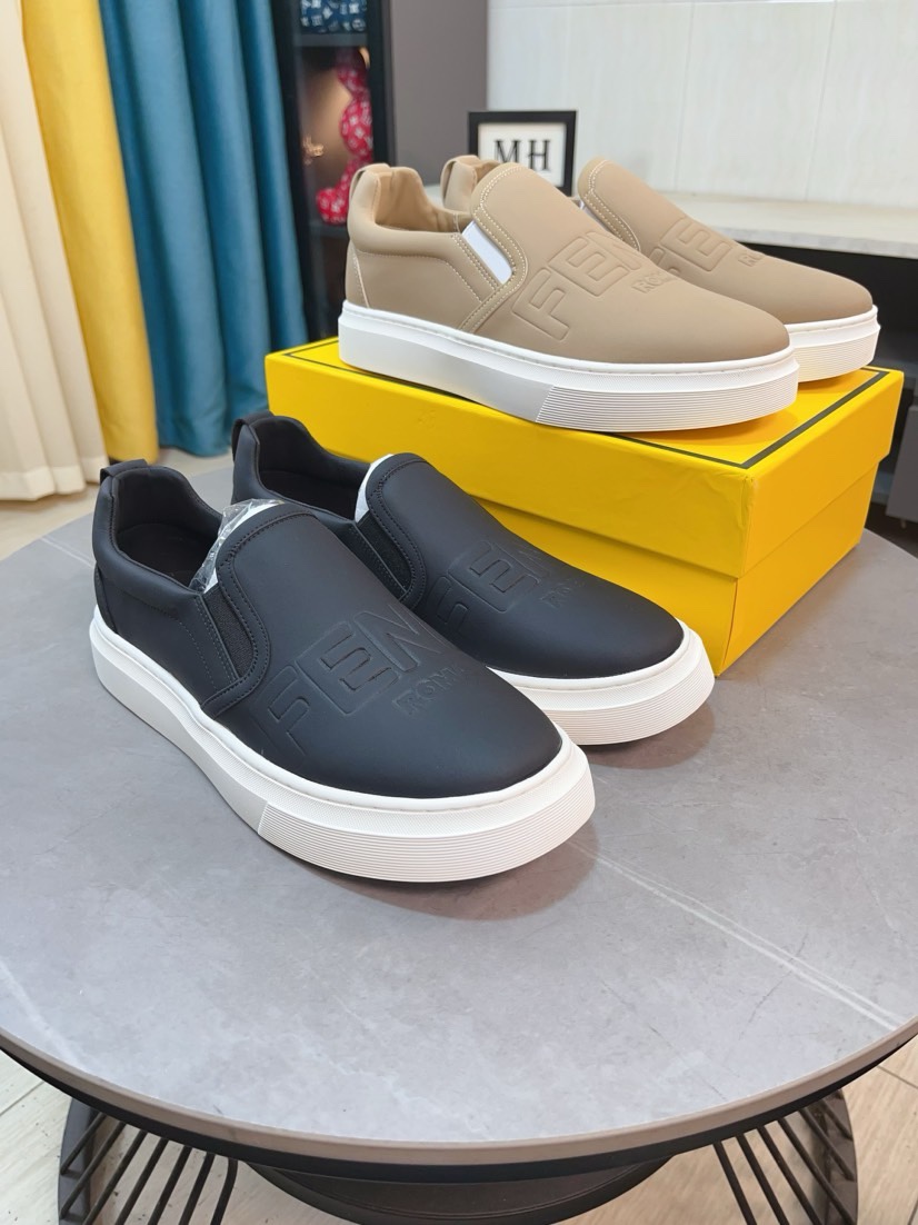 NO:274171,【FENDI】D Home new product is on the market, imported calfskin, classic diamond pattern embossing, D Home craftsmanship, high-end, atmospheric and upscale, comfortable to wear, versatile, full of three-dimensional sense, 2 colors available, size 38-44 (37.45, custom made, can't be returned or replaced), fendi, dior, cowhide19860909【FENDI】D家新品上市,进口小牛皮,经典菱格花纹压花,D家工艺,,高端大气上档次,上脚舒适,穿着百搭,立体感十足,2色可选 ,尺码38-44（37.45、可订做 退换不了）,,fendi,dior,cowhide,Men's shoes