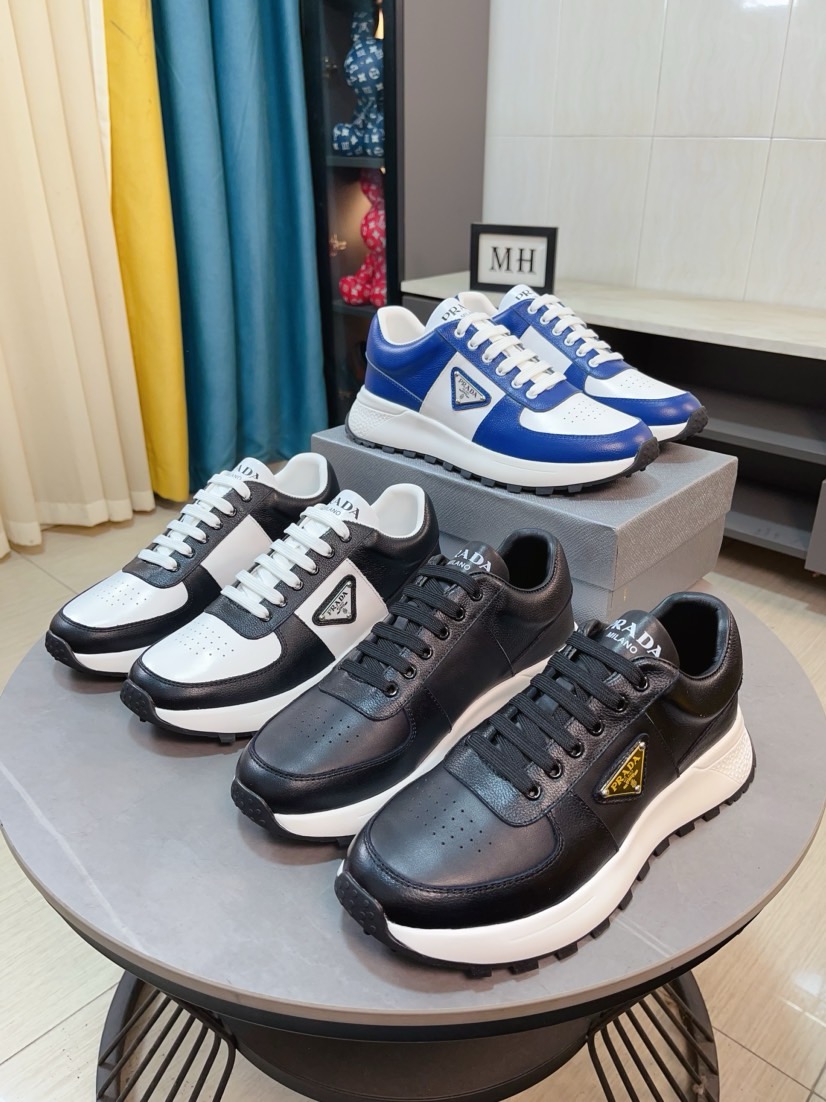 NO:272105,[Prada prada] New men's shoes in Milan Exhibition are released, the official website new model 1 is made original, continues to write the charm inheritance, innovation and tribute to young and fashionable you must have movable foot pads and odorless feet; imported reverse velvet cowhide with wear-resistant rubber sole; suitable for all seasons to wear, fashionable and versatile. Number of sizes: 38-44,,prada,prada,cowhide19860909【普拉达prada】 米兰展新品男鞋出炉了,官网新款1制作原版,续写魅力传承,创新与致敬年轻时尚的你必须拥有活动垫脚无臭脚；进口反绒牛皮搭配耐磨橡胶底；适合四季穿着 ,时尚百搭.码数:38-44,,prada,prada,cowhide,Men's shoes