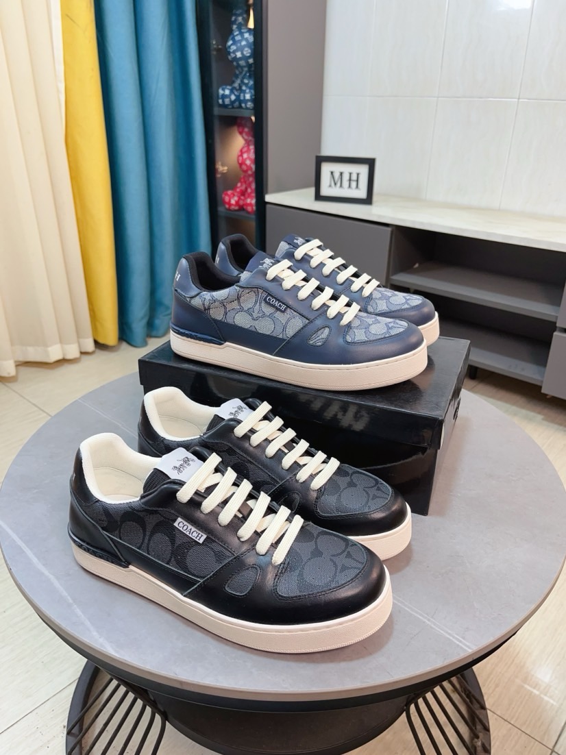 NO:272845,COACH exclusive new men's low-top casual lace-up shoes, casual and fashionable and versatile, and can be worn all seasons!  This casual men's shoes adopt a convenient lace-up design, which further improves the comfort and fit of the feet and breathability!  !  Upper material imported special material for teeth tapping!  High-end and atmospheric, adding visual layering, more casual and fashionable, showing a fresh and vibrant side, breathable inside!  Comfortable on the feet, soft and breathable, original foam and wear-resistant large sole, color size 38-44,,coach,coach19860909COACH蔻驰独家新款男士低帮休闲系带板鞋,休闲时尚百搭款,四季可穿！这款休闲男鞋采用便捷的系带设计,更加提升上脚舒适贴合度,透气度！！鞋面材质进口叩齿专用材料！高端大气,增添视觉上的层次感,更加休闲时尚,展现出清新活力的一面,内里透气羊里 ！上脚舒适,柔软透气,大底原版发泡耐磨大底,颜色尺码38-44,,coach,coach,Men's shoes