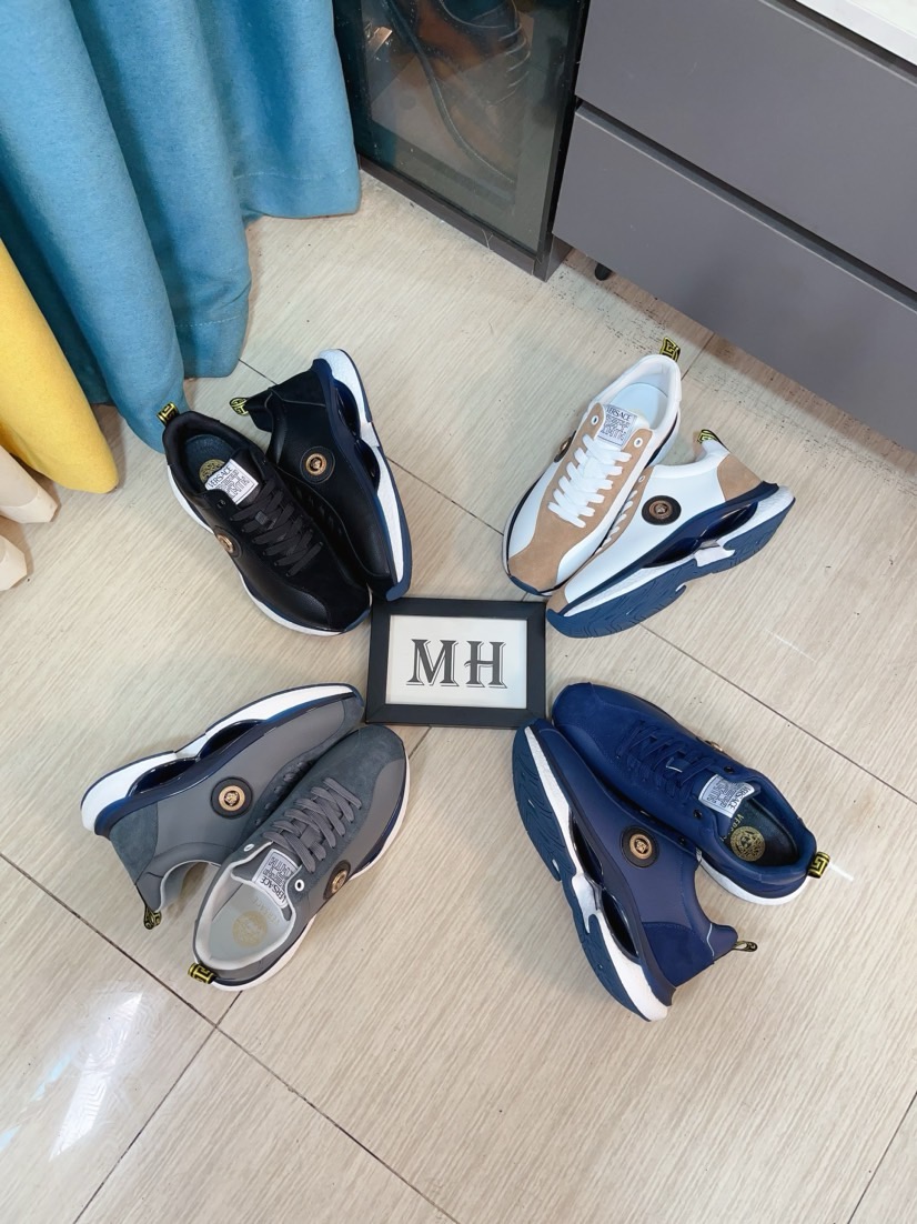 NO:273115,(Versace) Versace sports men's shoes The latest style is carefully crafted and has aroused the whole audience!  The international brand is constantly innovating. This men's four-season casual shoes, the original version of calfskin is paired with Feizhi brand design logo   top-layer inner rubber non-slip sole, soft and comfortable. The design brings people a low-key, restrained, simple and fashionable feeling [Strong] Number of 38-44, versace, versace, cowhide19860909(Versace)范思哲 运动男鞋 最新款精心打造,引爆全场！不断创新的国际品牌 此款男士四季款休闲鞋,原版版本小牛皮配搭飞织品牌设计logo 头层皮内里橡胶防滑大底,柔软舒适,设计带给人低调内敛简单又不失的时尚感 [强]码数38-44,,versace,versace,cowhide,Men's shoes