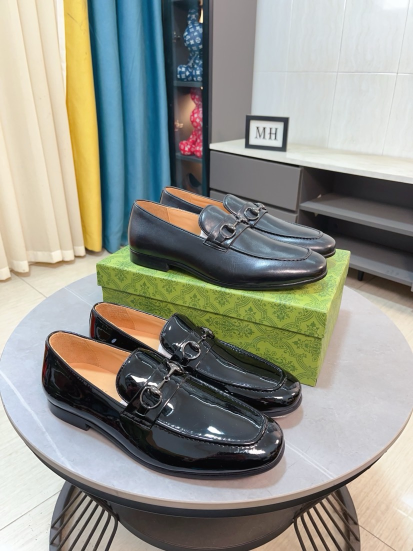 NO:273547,[GUCCI Gucci] The most popular classic of Gucci leather shoes. The official website is synchronized, and the upper uses Italian top layer cowhide, unique brand and unique craftsmanship. It highlights the hot style of the new year. Don’t hesitate, don’t hesitate anymore, you can buy it quickly. Digital 38--44,,gucci,cowhide19860909【GUCCI 古奇】古奇皮鞋最火爆的经典之做.官网同步,鞋面采用意大利头层牛皮牛皮内里,独特品牌独特工艺.彰显了新一年度的爆款风格.别再犹豫,别再徘徊,您也赶紧入手吧.数码38--44,,gucci,cowhide,Men's shoes