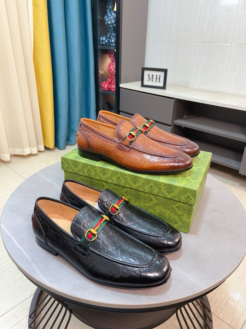NO:277716,[GUCCI Gucci] The most popular classic of Gucci leather shoes. The official website is synchronized, and the upper uses Italian top layer cowhide, unique brand and unique craftsmanship. It highlights the hot style of the new year. Don’t hesitate, don’t hesitate anymore, you can buy it quickly. Digital 38--44,,gucci,cowhide19860909【GUCCI 古奇】古奇皮鞋最火爆的经典之做.官网同步,鞋面采用意大利头层牛皮牛皮内里,独特品牌独特工艺.彰显了新一年度的爆款风格.别再犹豫,别再徘徊,您也赶紧入手吧.数码38--44,,gucci,cowhide,Men's shoes
