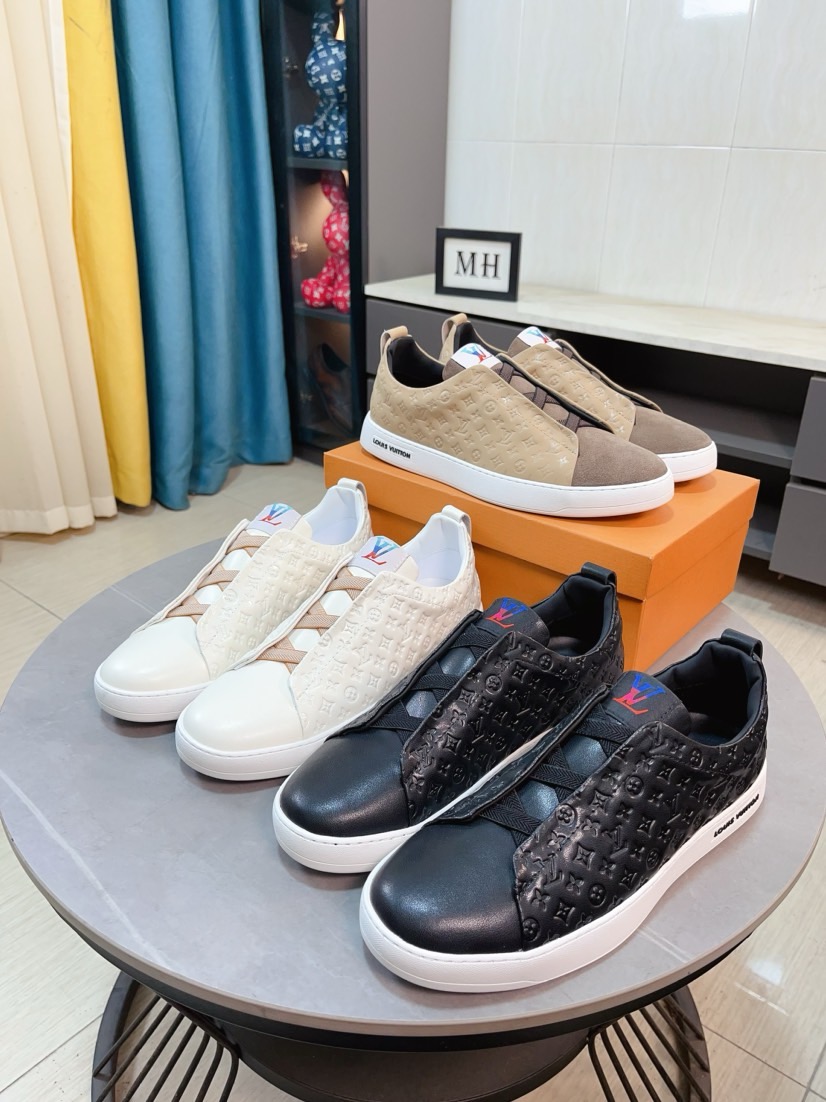 NO:275479,【LV】The latest masterpiece upper of men's shoes high-end brand official website 11 is made of imported Italian cowhide with special materials, making walking more convenient and comfortable!  Exclusive new style, amazing work [color]!  Create a fashionable personality to set off your uniqueness!  A must-have for trendy men! Classic digital 38-44, louis vuitton,cowhide19860909【LV】男鞋高端品牌官网11最新力作鞋面采用意大利进口头层牛皮搭配特殊材料全真皮内里制作,让行走更加便捷舒适！独家新款,惊世之作[色]！打造时尚个性衬托你的与众不同！潮男必备!经典数码38-44,,louis vuitton,cowhide,Men's shoes