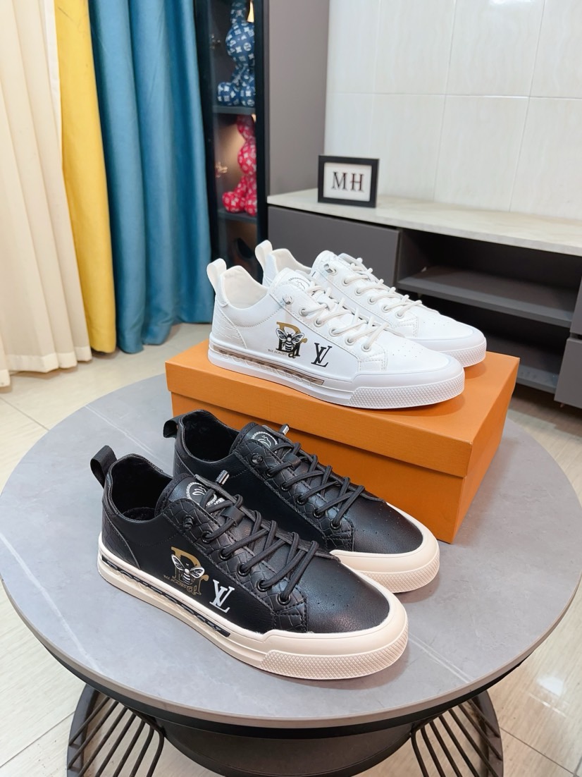 NO:276438,【LV】The latest masterpiece upper for men's shoes high-end brand official website 11 is made of Italian imported cowhide punched design and full leather inner lining, making walking more convenient and comfortable!  Exclusive new style, amazing work [color]!  Create a fashionable personality to set off your uniqueness!  A must-have for trendy men! Classic digital 38-44, louis vuitton,cowhide19860909【LV】男鞋高端品牌官网11最新力作鞋面采用意大利进口头层牛皮冲孔设计全真皮内里制作,让行走更加便捷舒适！独家新款,惊世之作[色]！打造时尚个性衬托你的与众不同！潮男必备!经典数码38-44,,louis vuitton,cowhide,Men's shoes